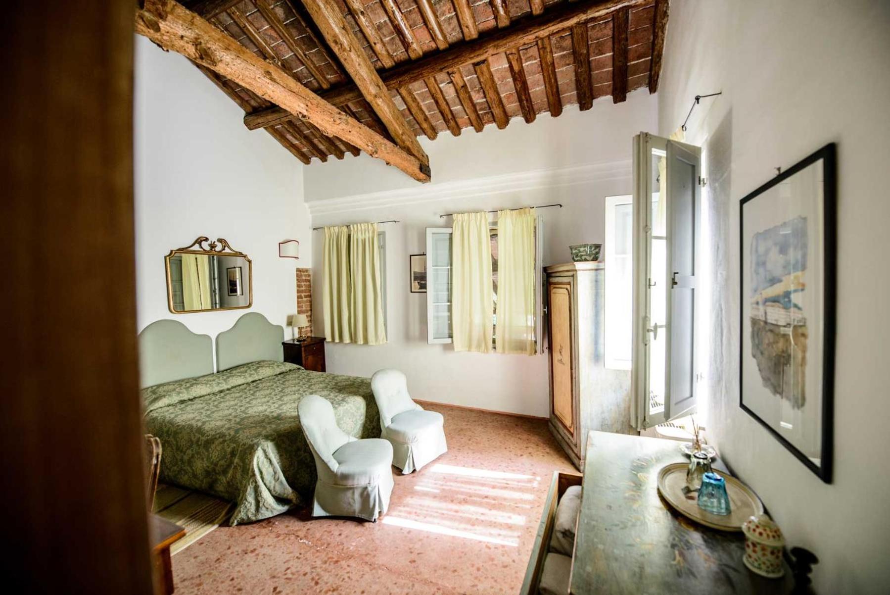 Large Double Room