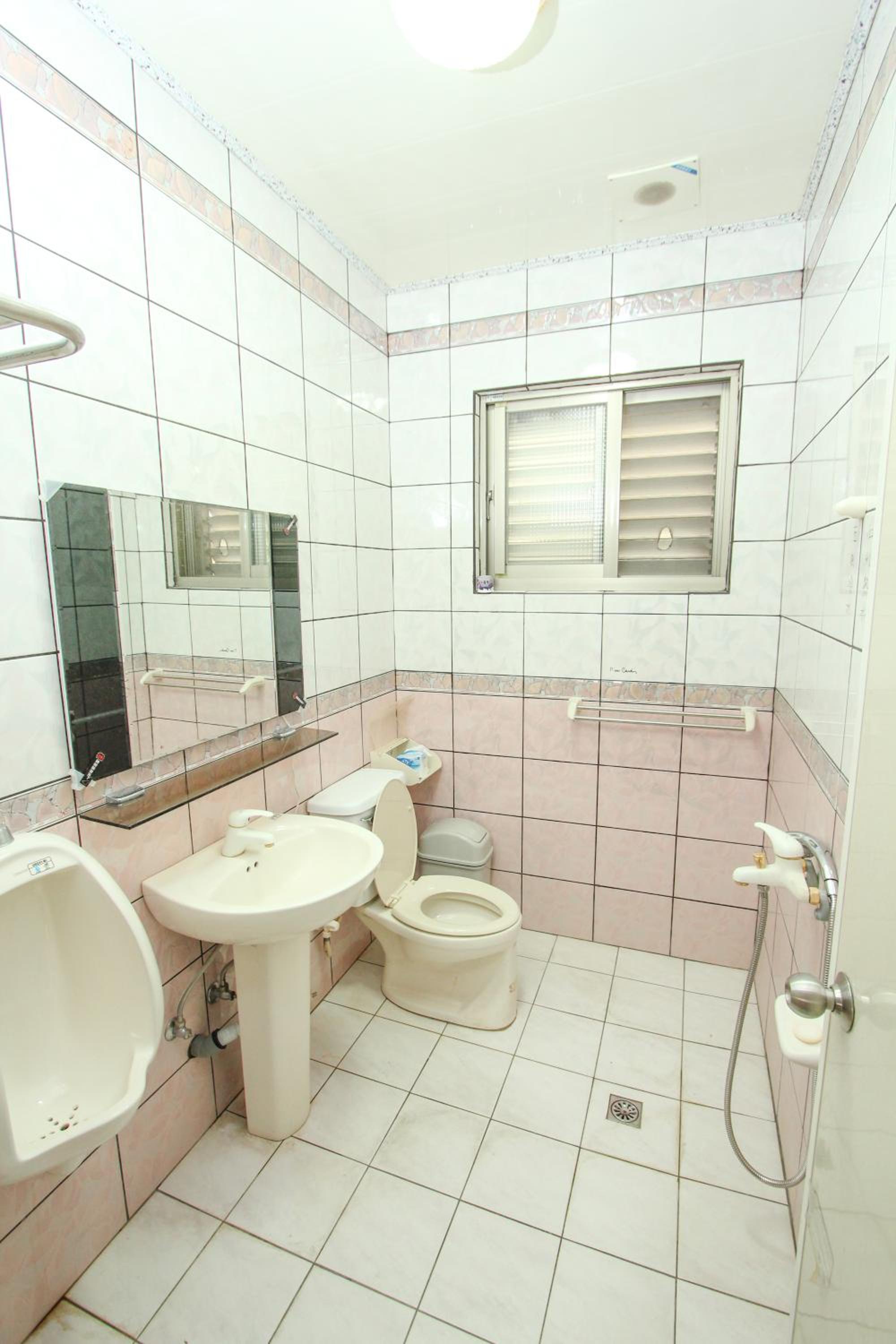 One-Bedroom House photo 3