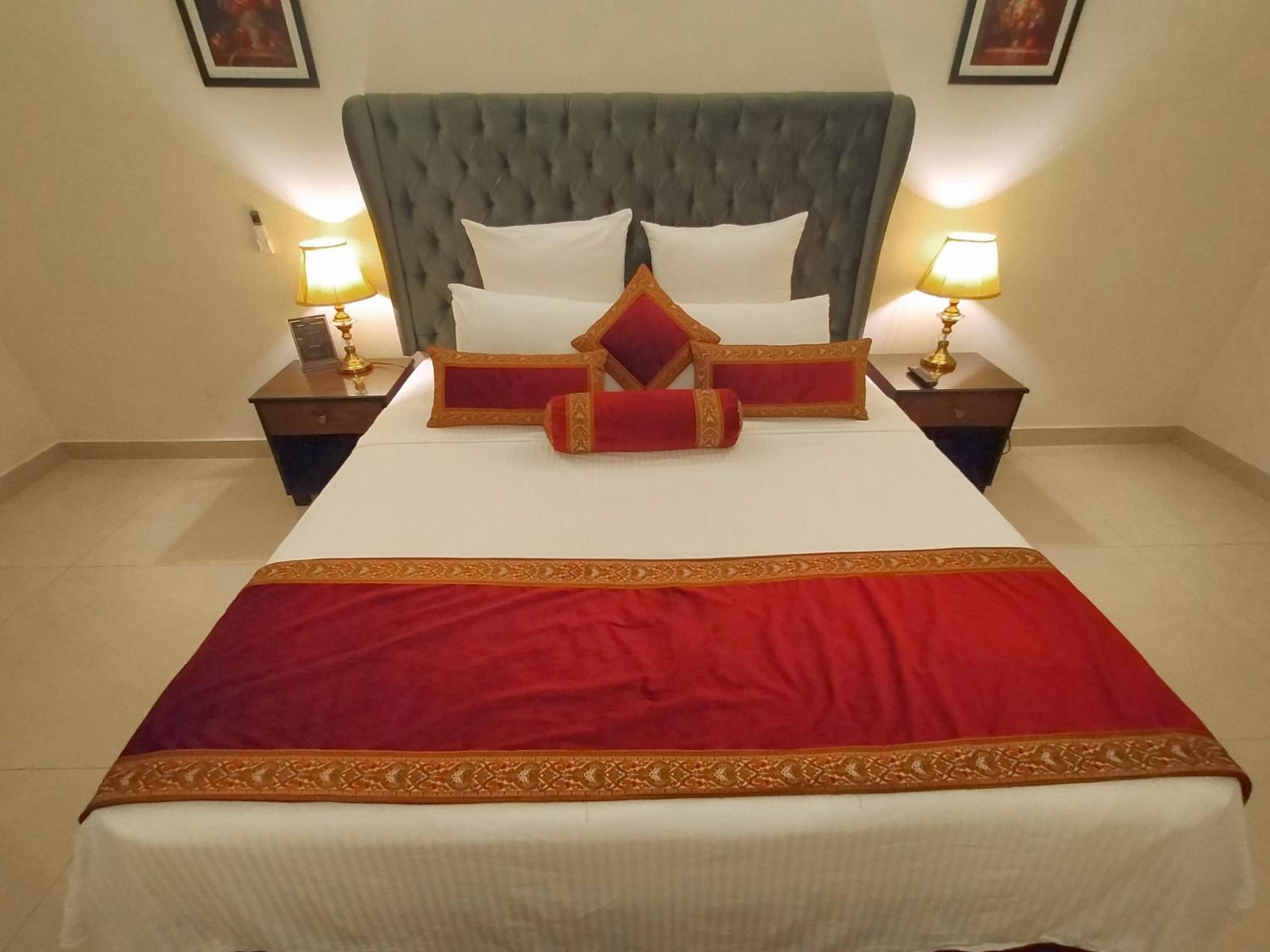 Standard King Room photo 2