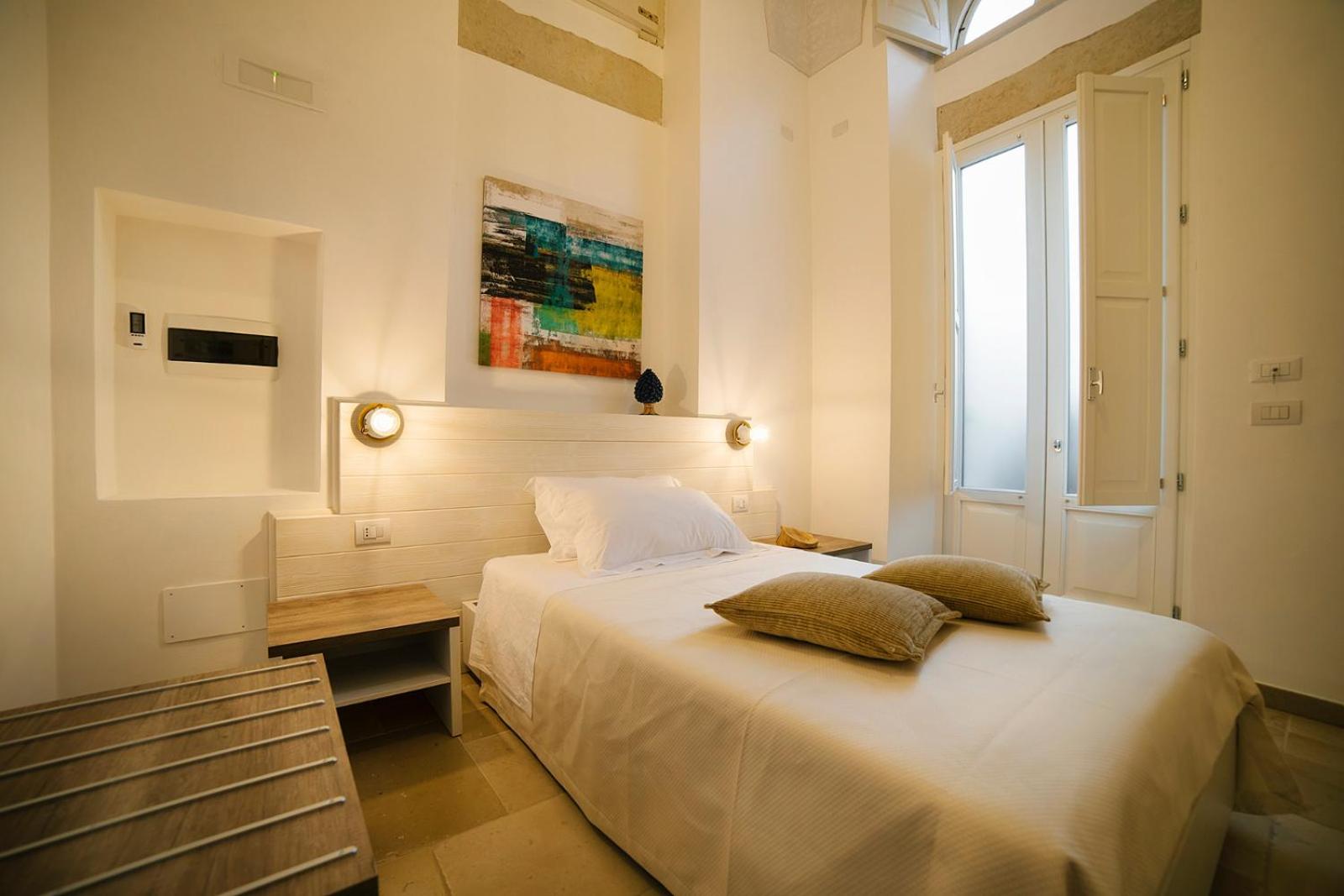 Single Room with Private Bathroom photo 1