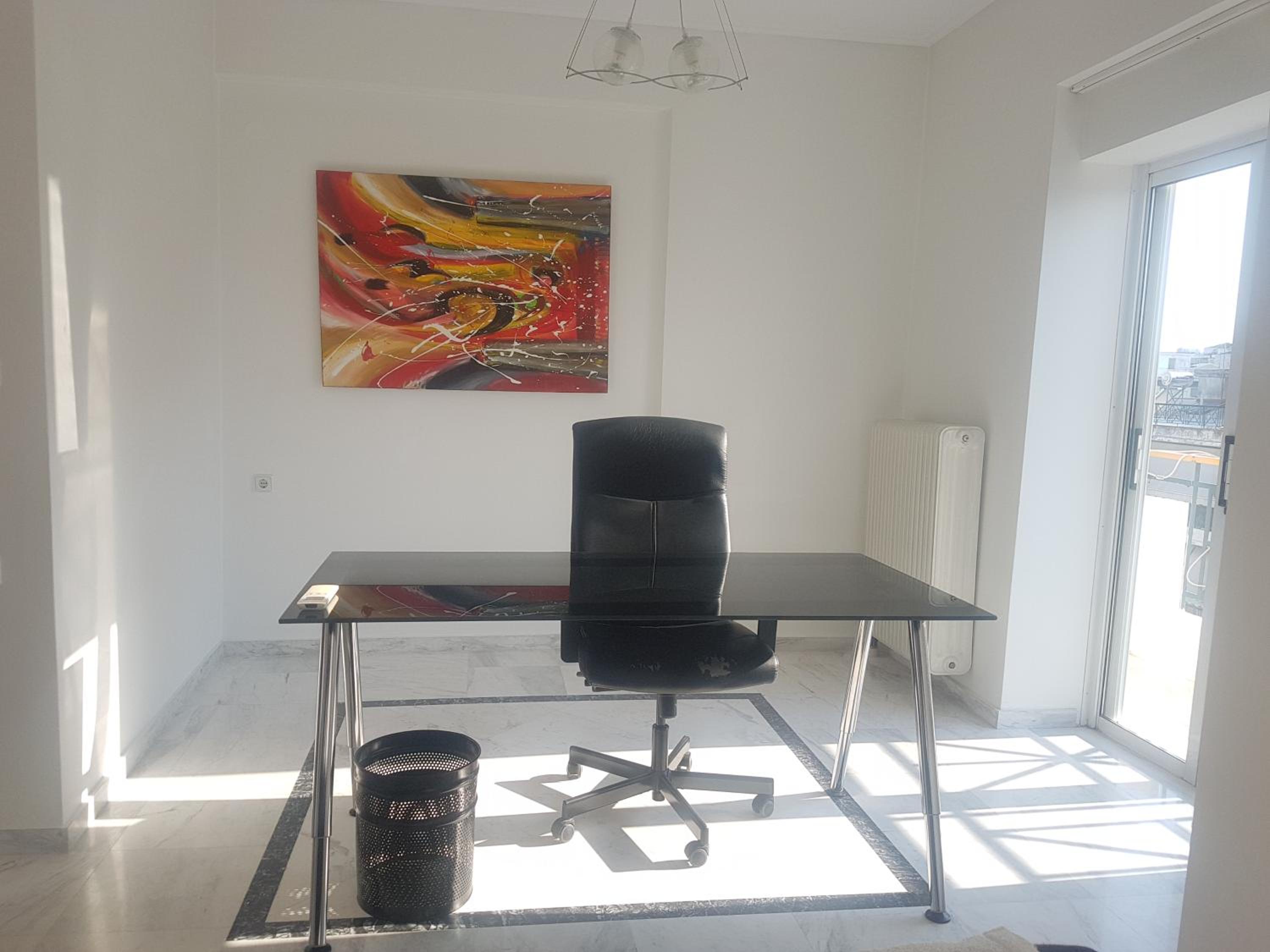 Two-Bedroom Apartment - Photo 2