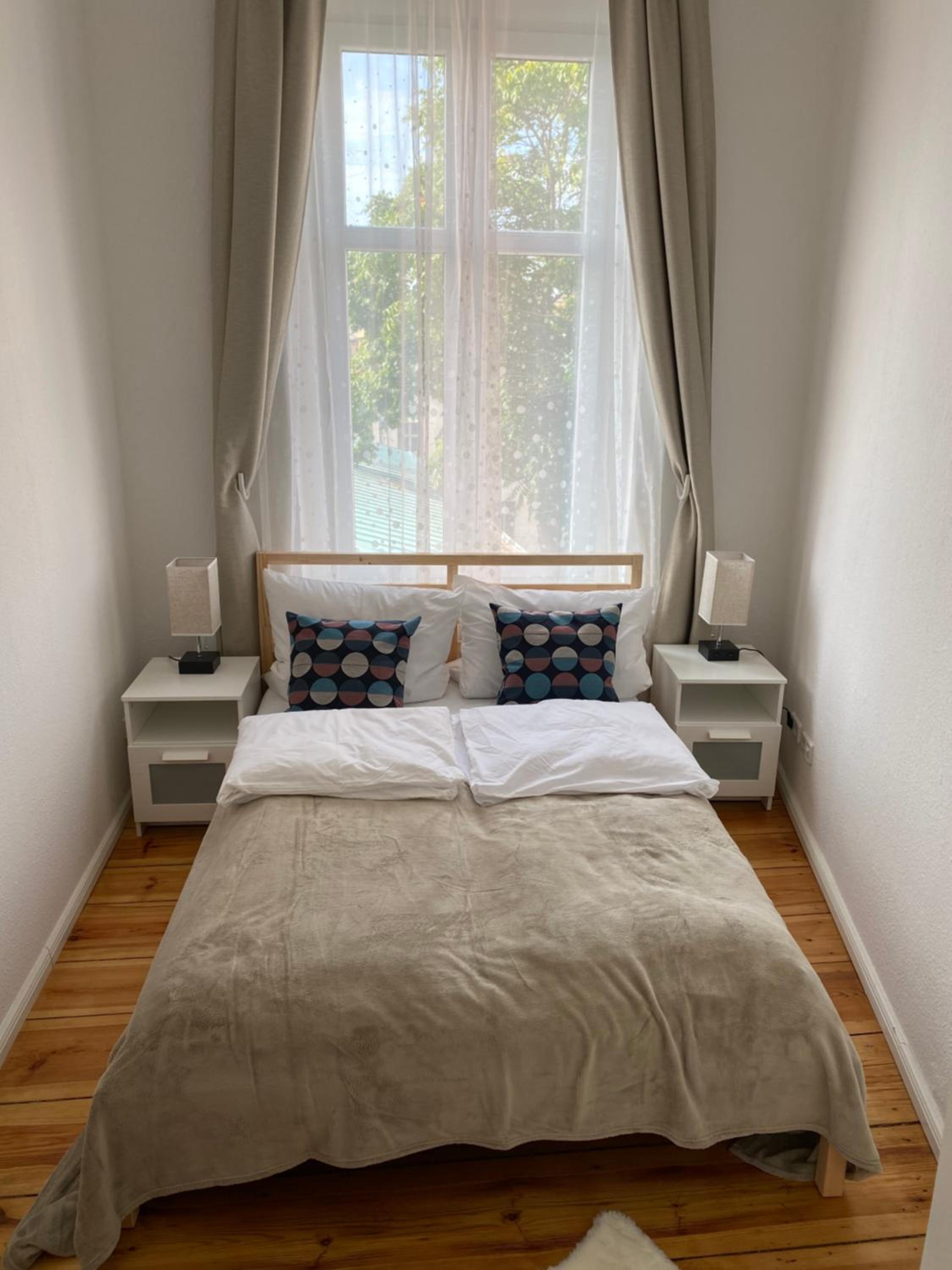 One-Bedroom Apartment photo 1