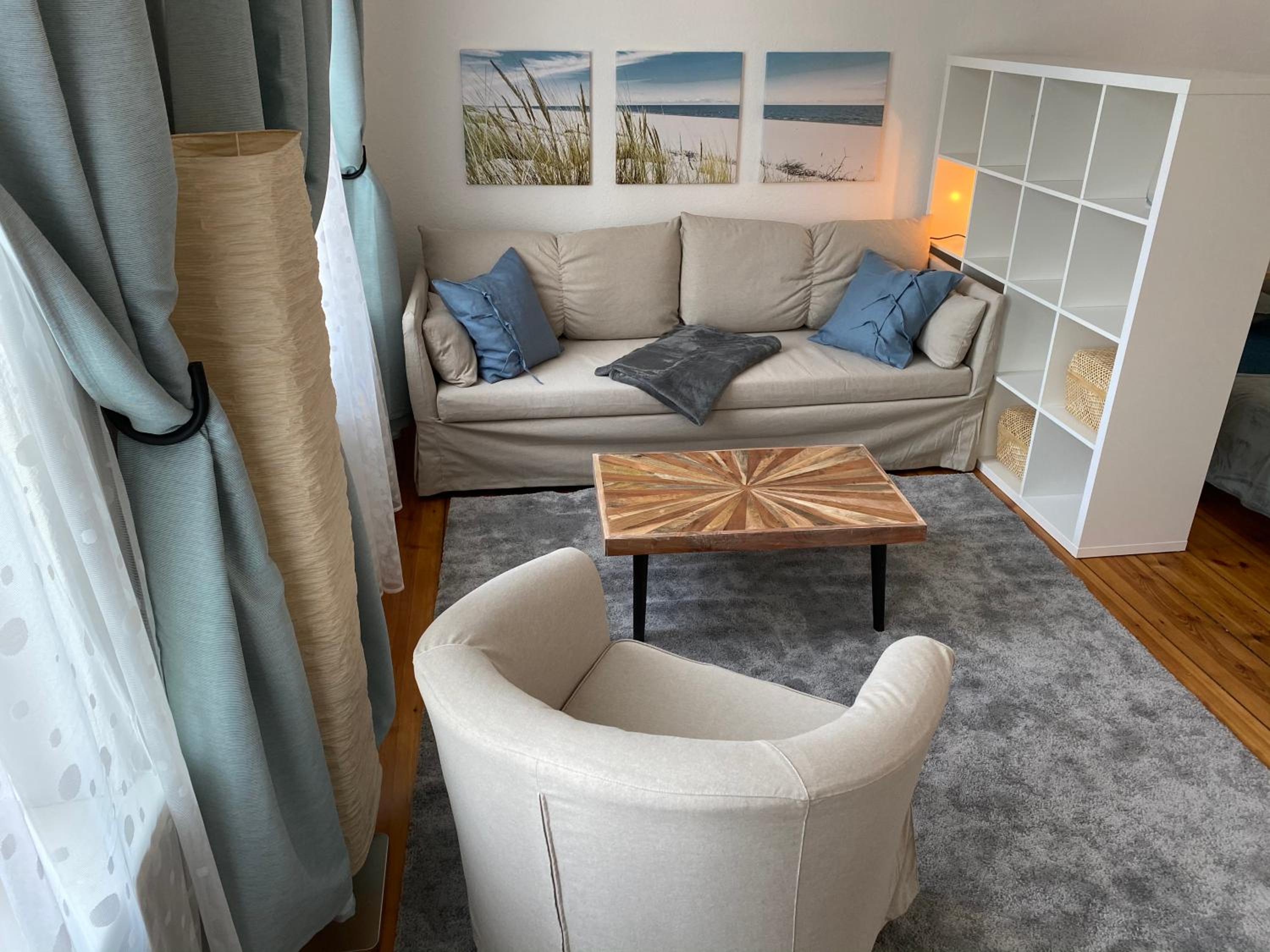 One-Bedroom Apartment photo 1