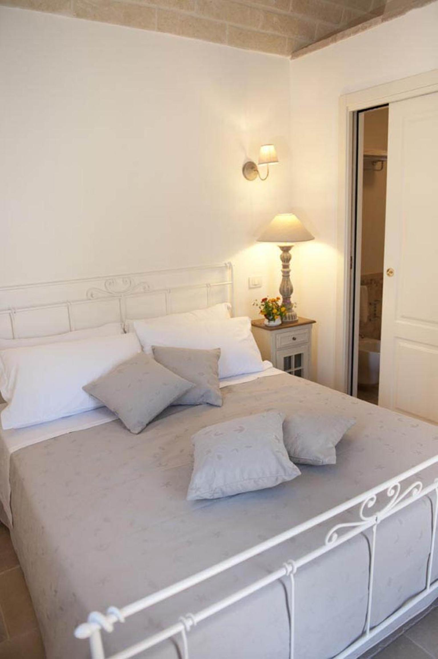 Double Room - Photo 3