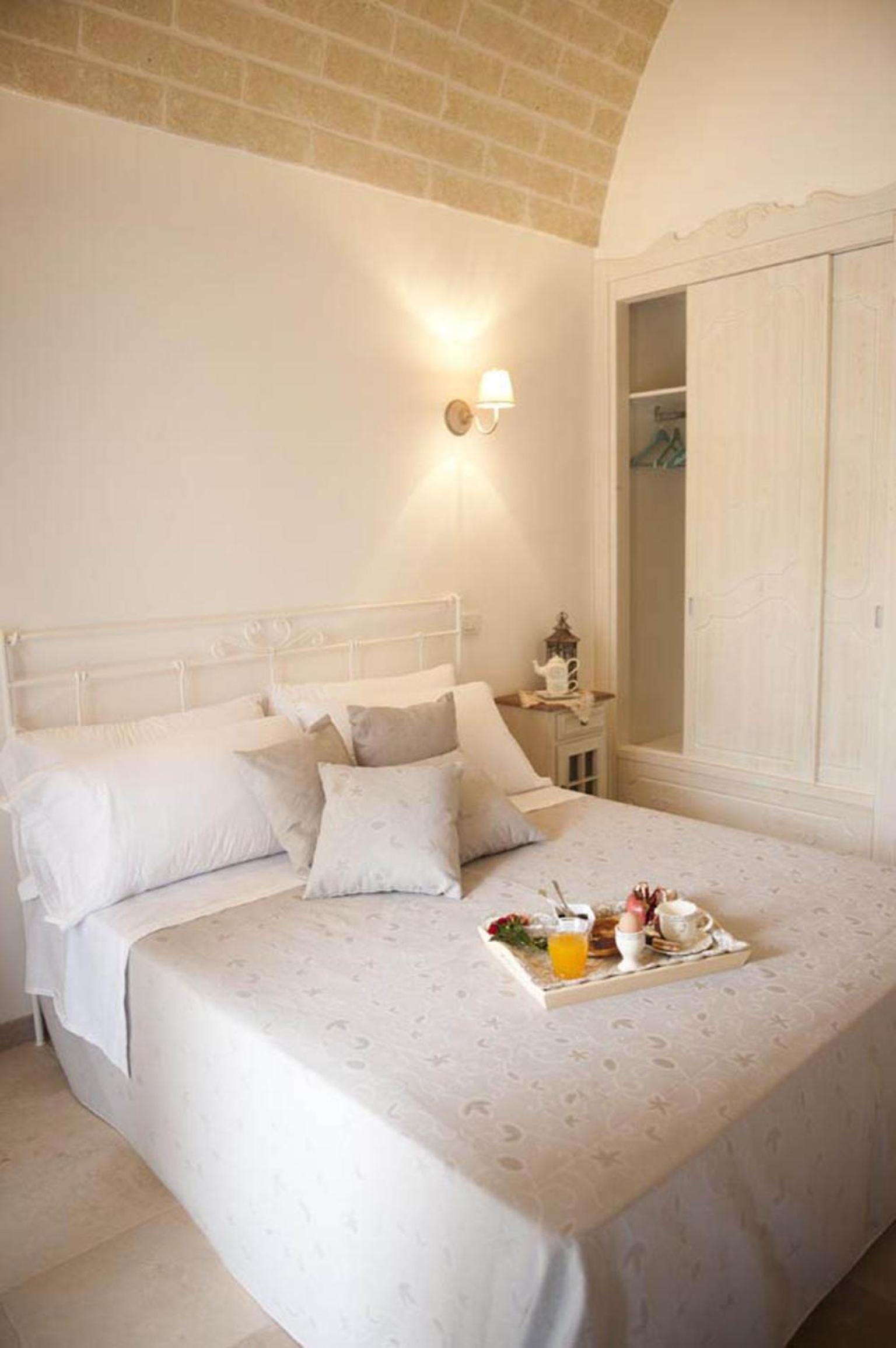 Double Room - Photo 9