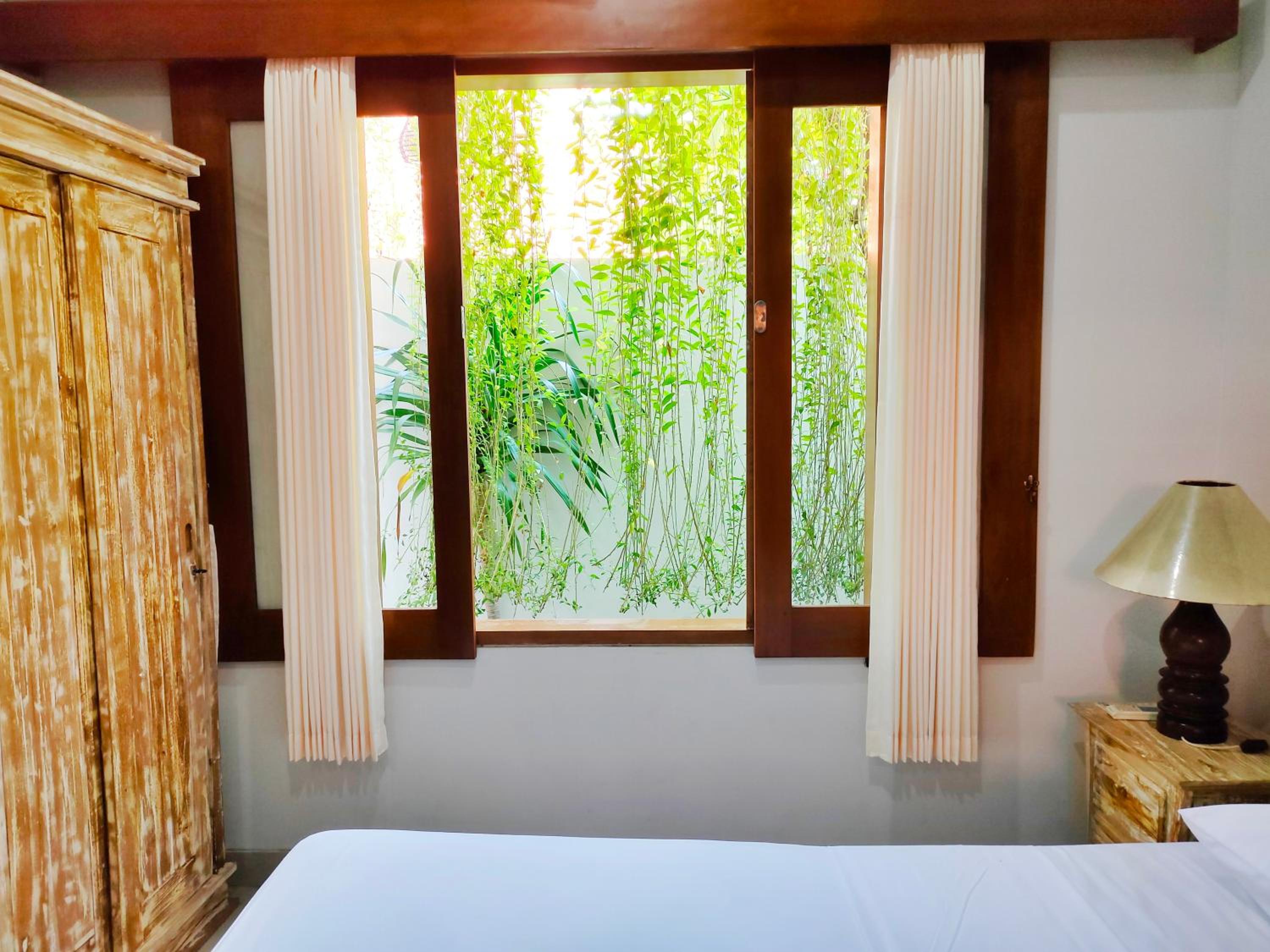 Double Room with Private Bathroom - Photo 13