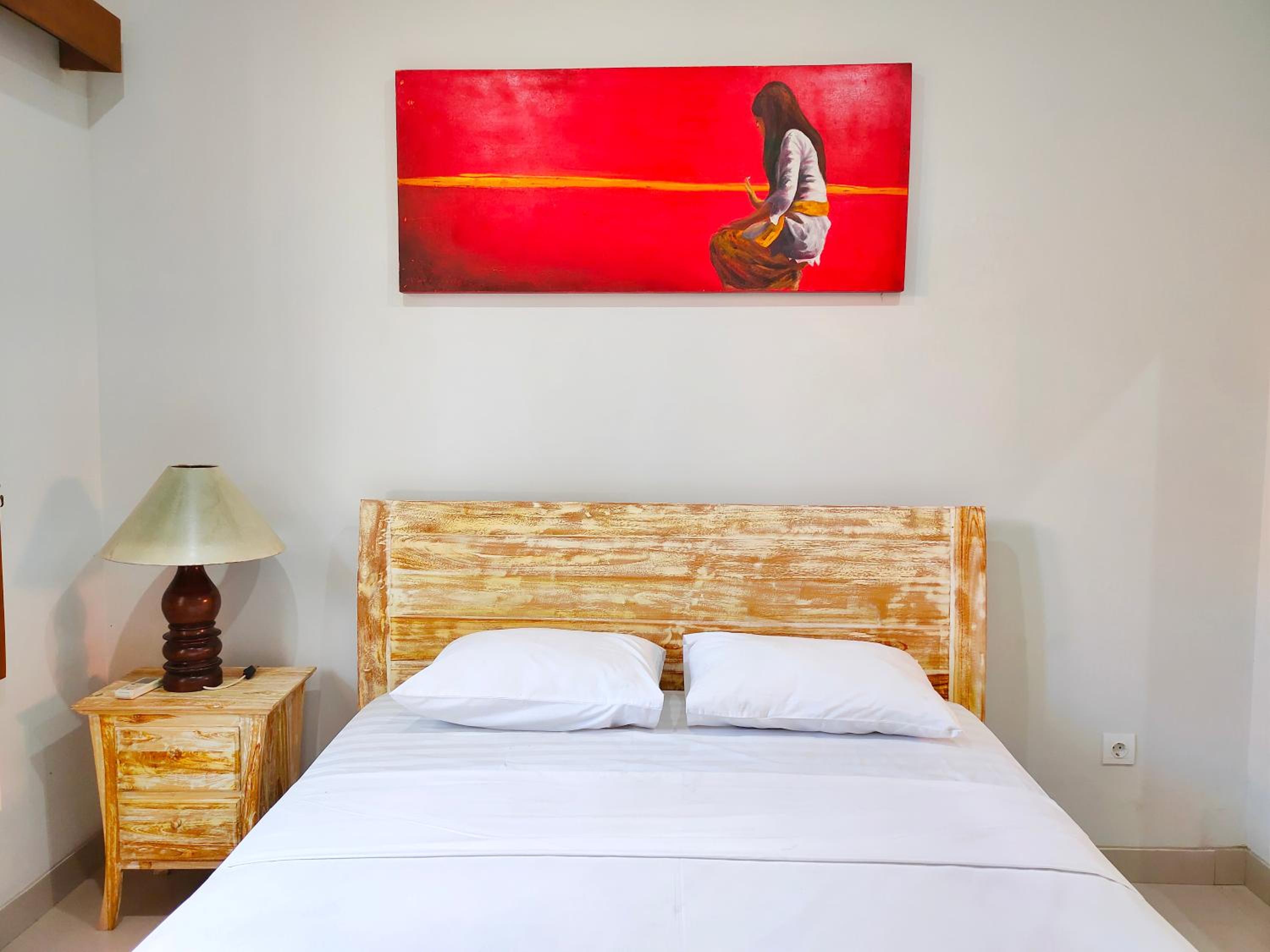 Double Room with Private Bathroom - Photo 9