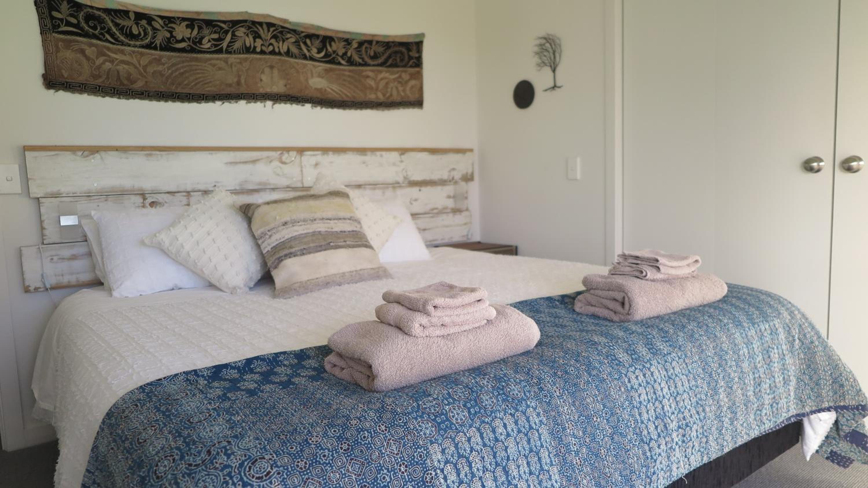 Two-Bedroom Apartment - Photo 20