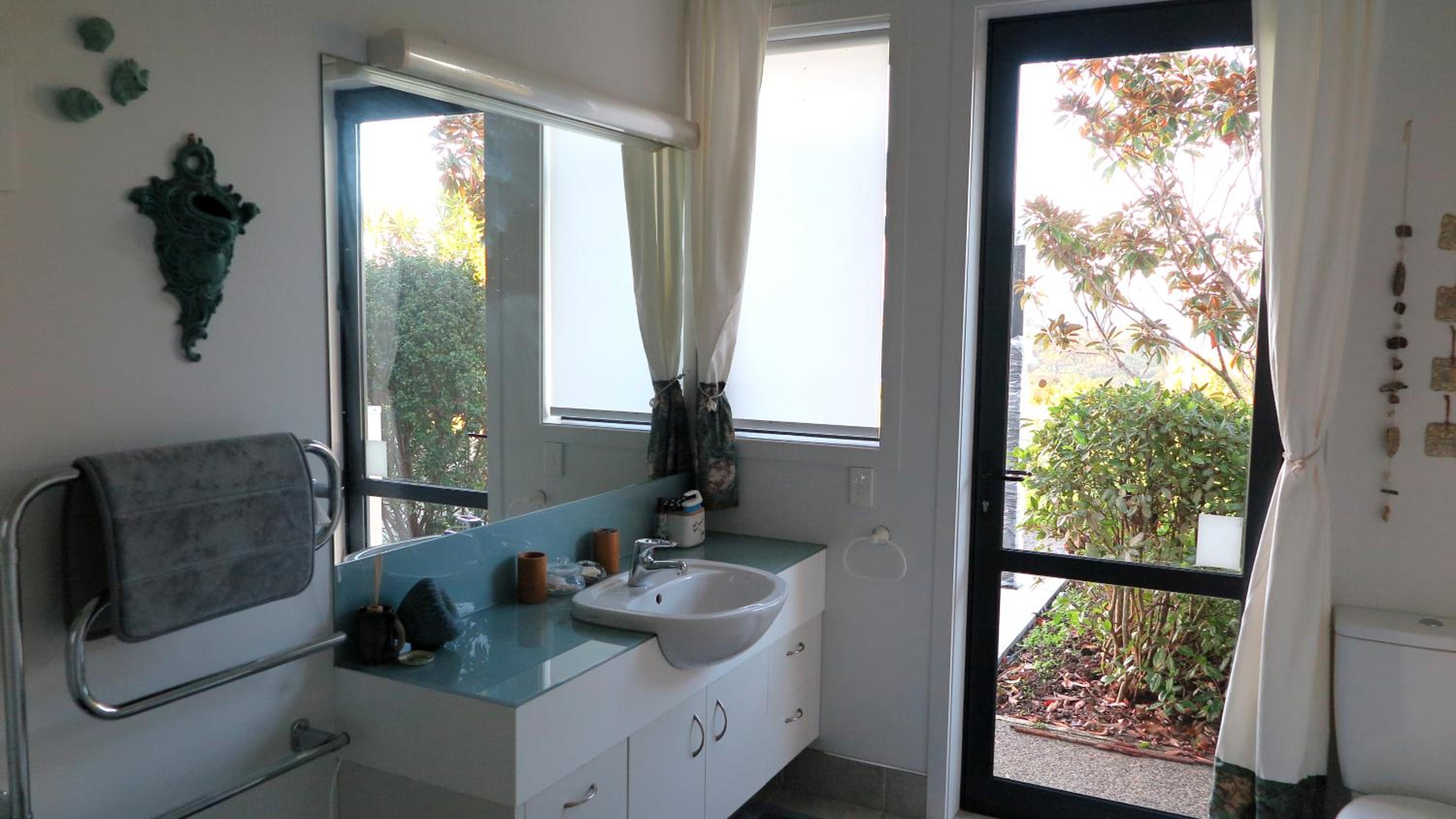 Two-Bedroom Apartment - Photo 25