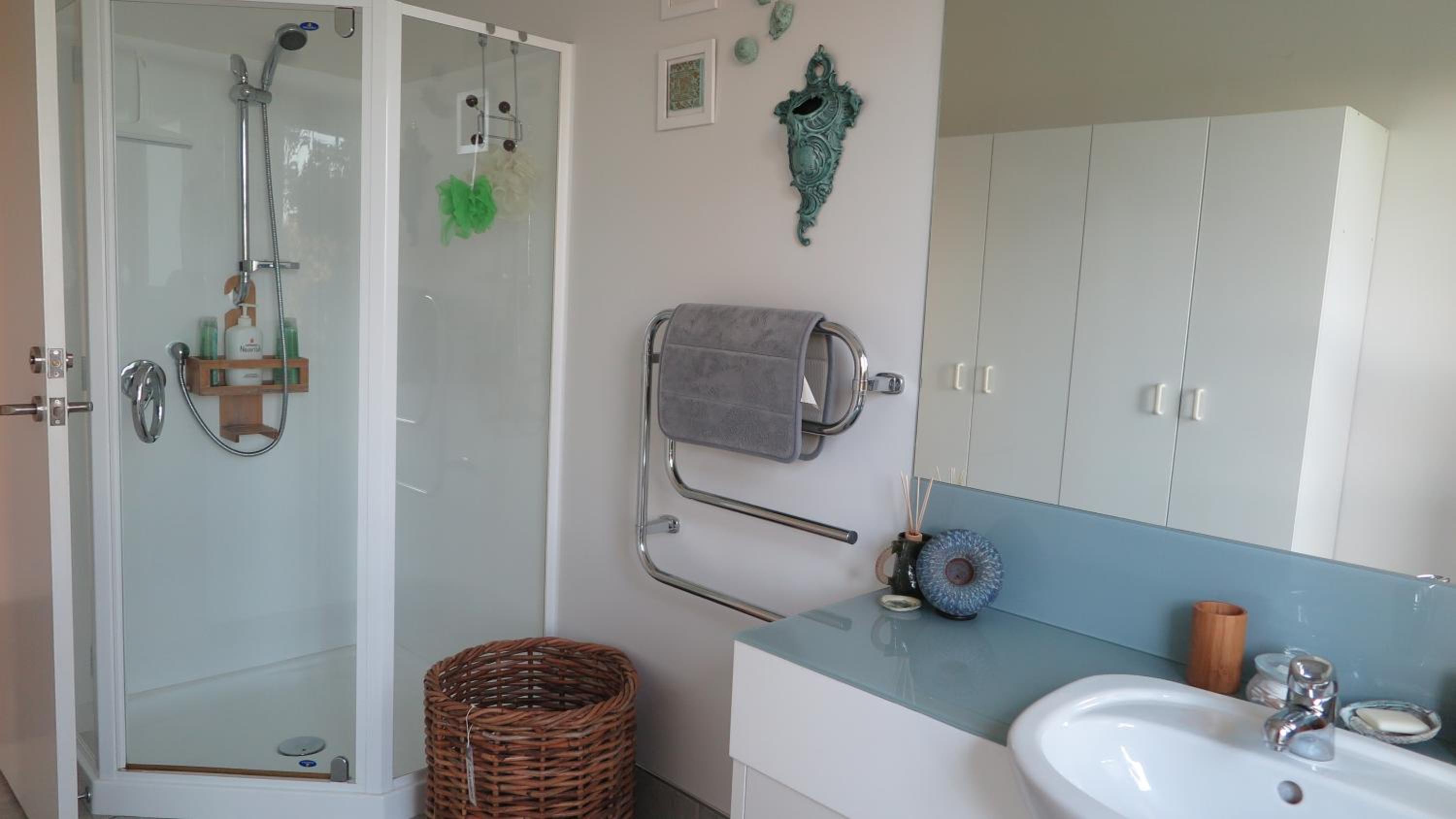 Two-Bedroom Apartment - Photo 26