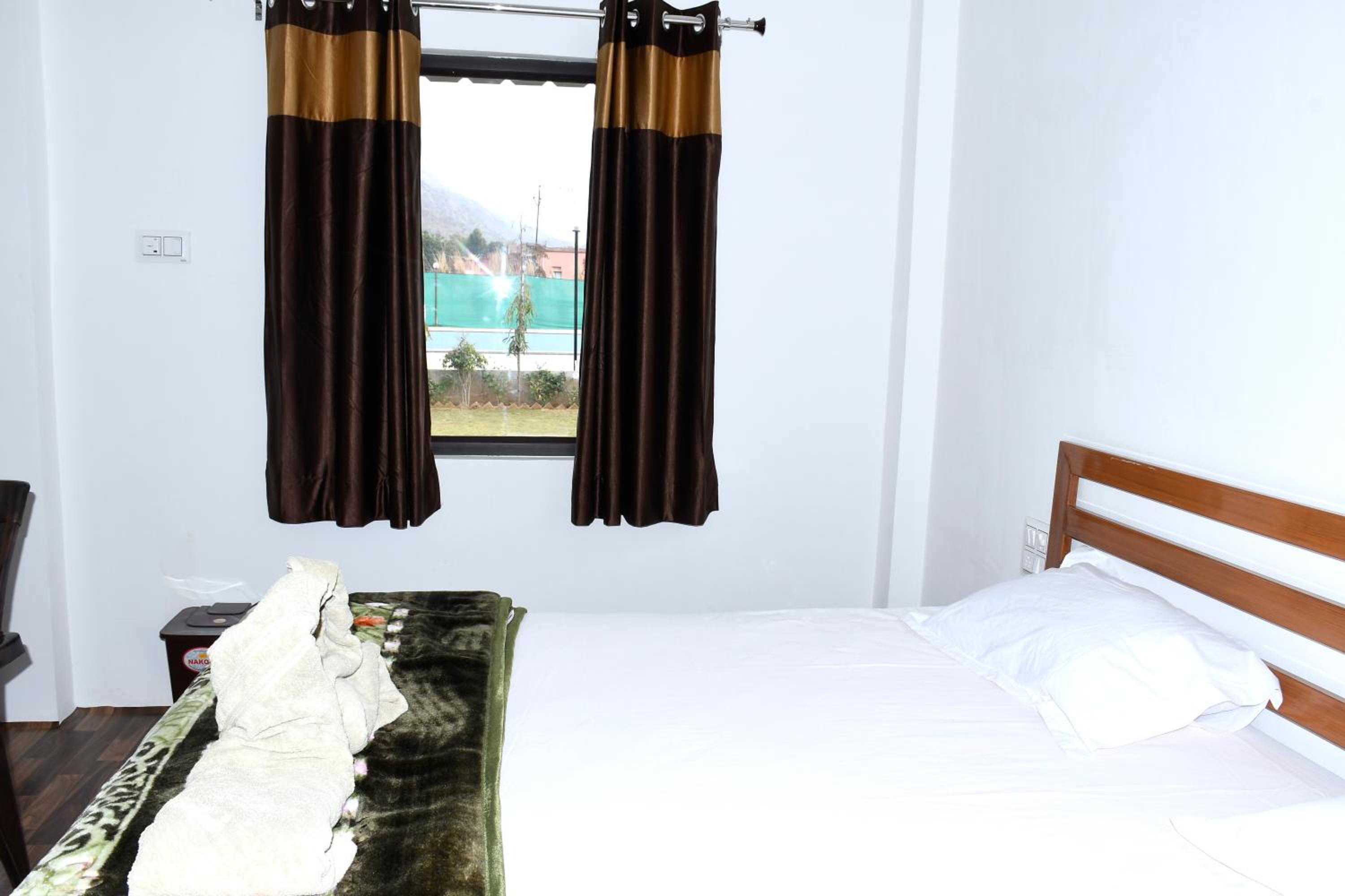 Deluxe Room - Photo 10