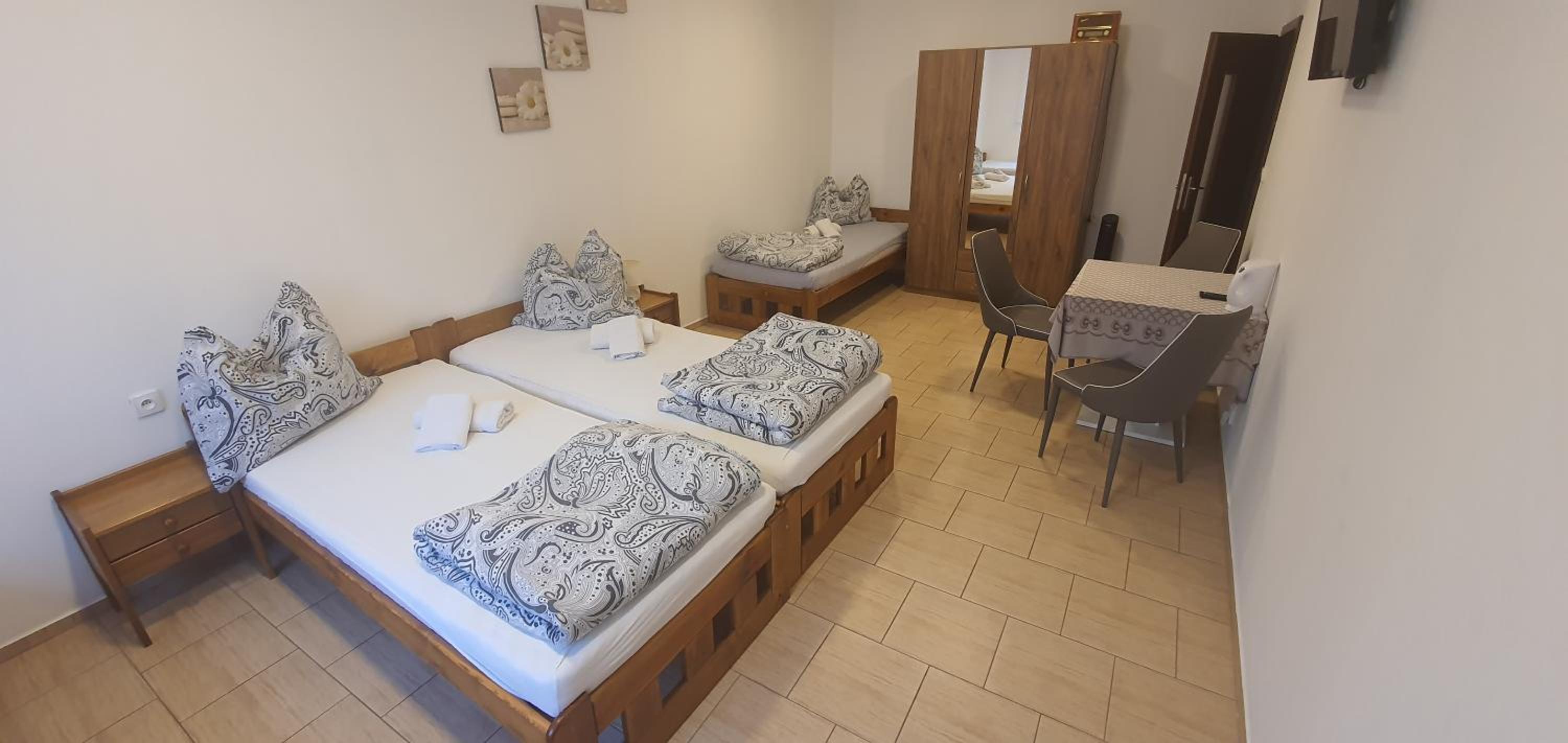 Classic Quadruple Room photo 1