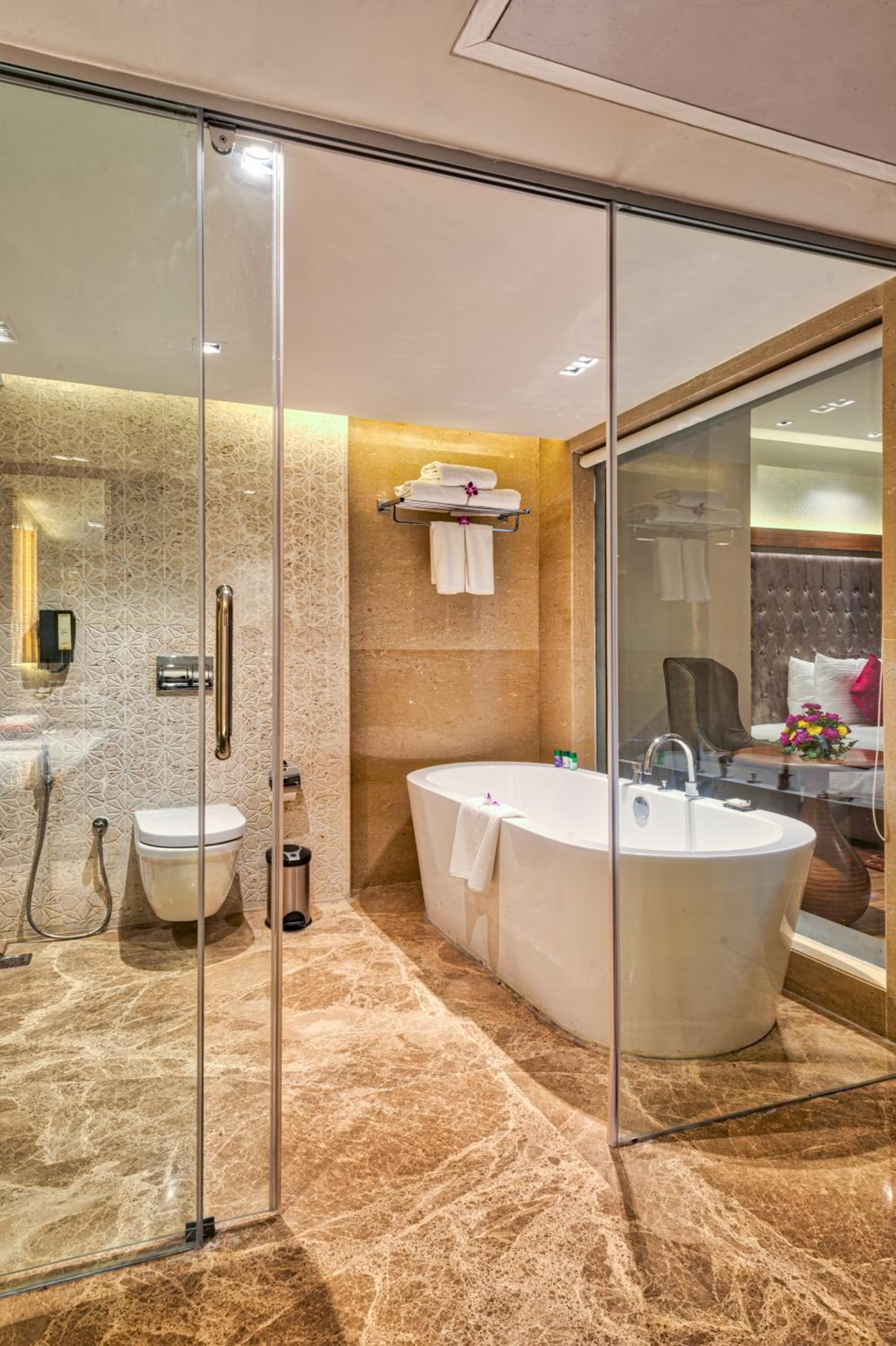 Deluxe Suite With Round Trip Airport Transfers