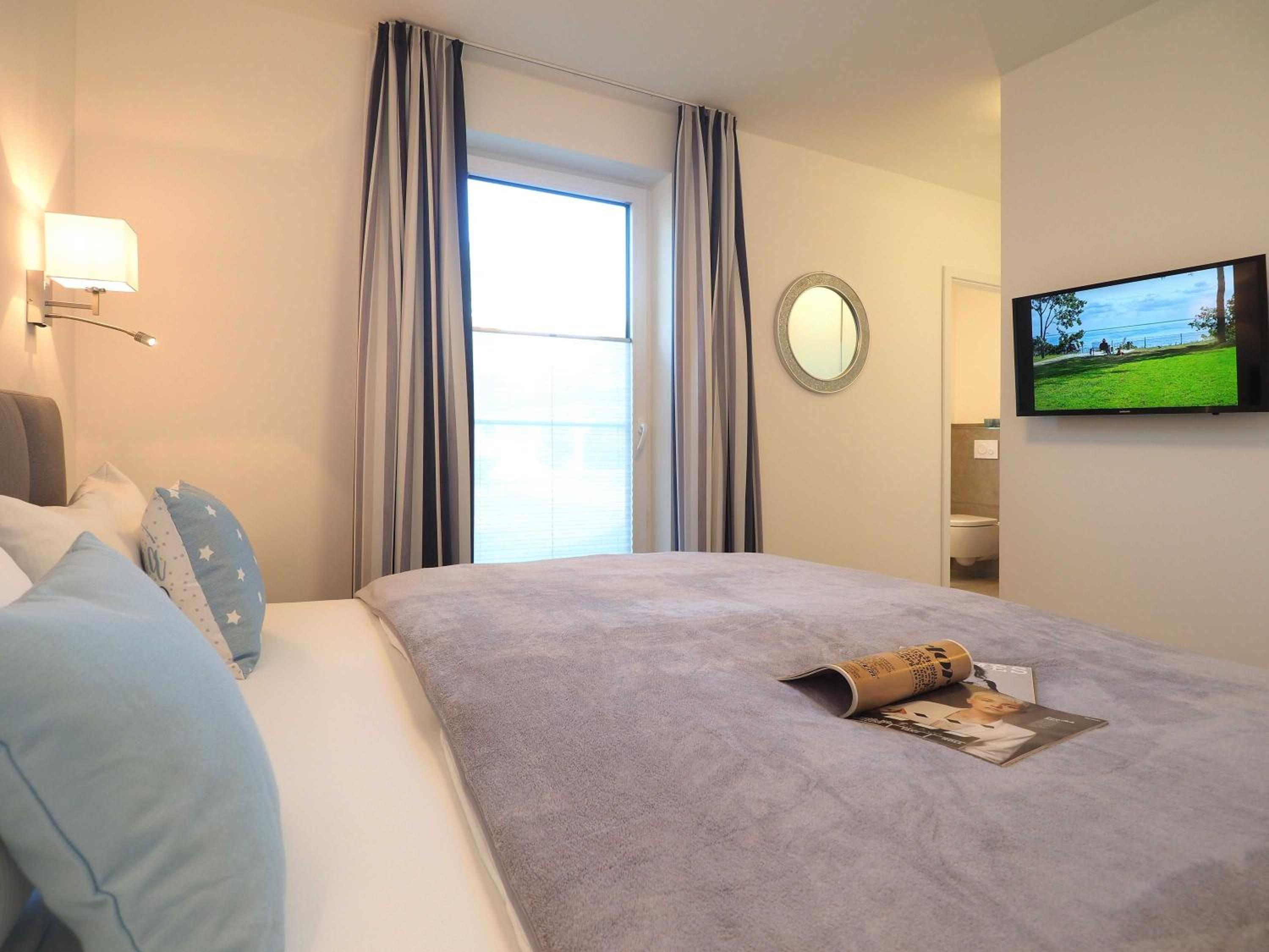 Three-Bedroom Apartment with Terrace photo 1