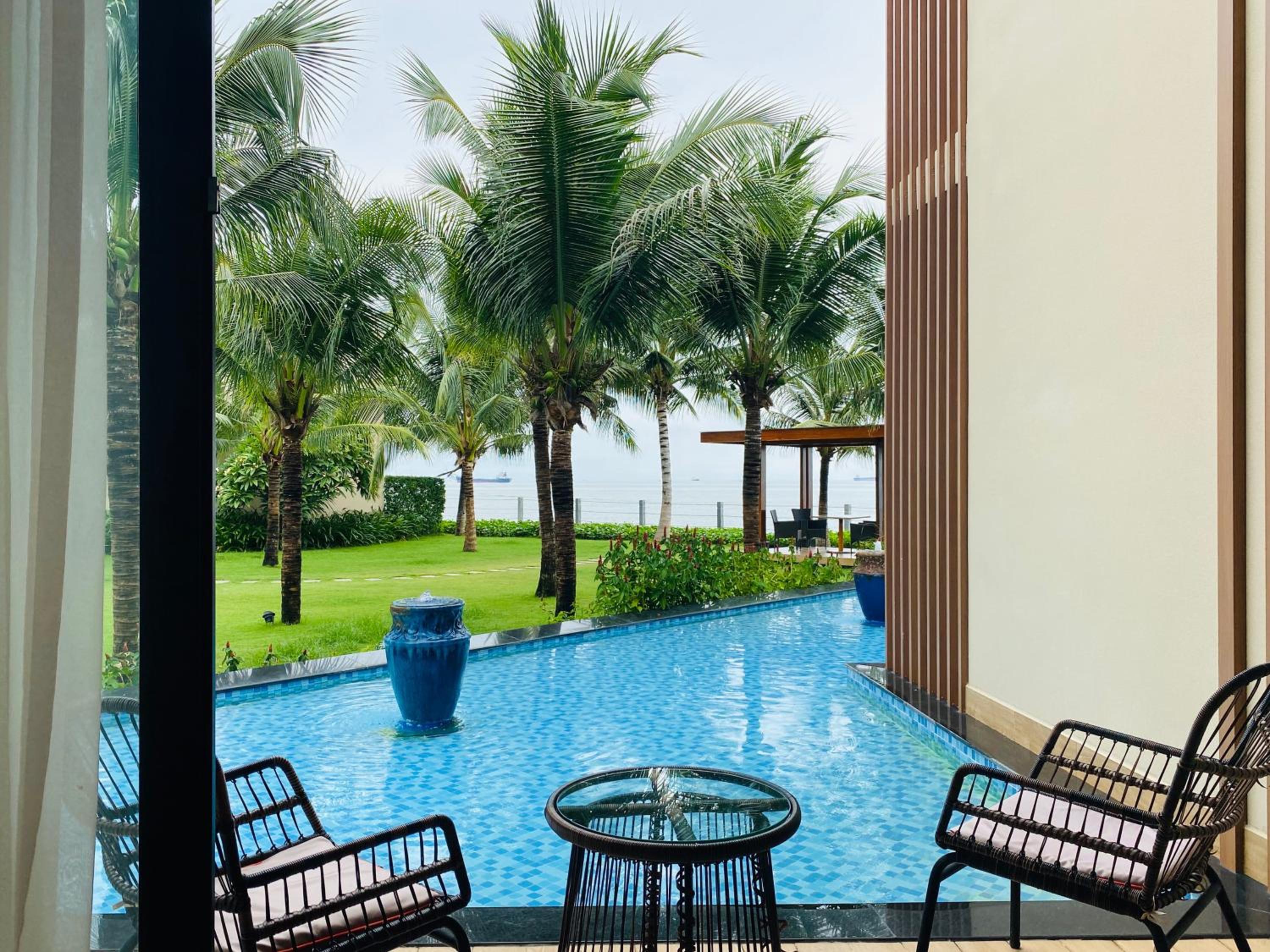 Deluxe Double Room with Balcony - Photo 9