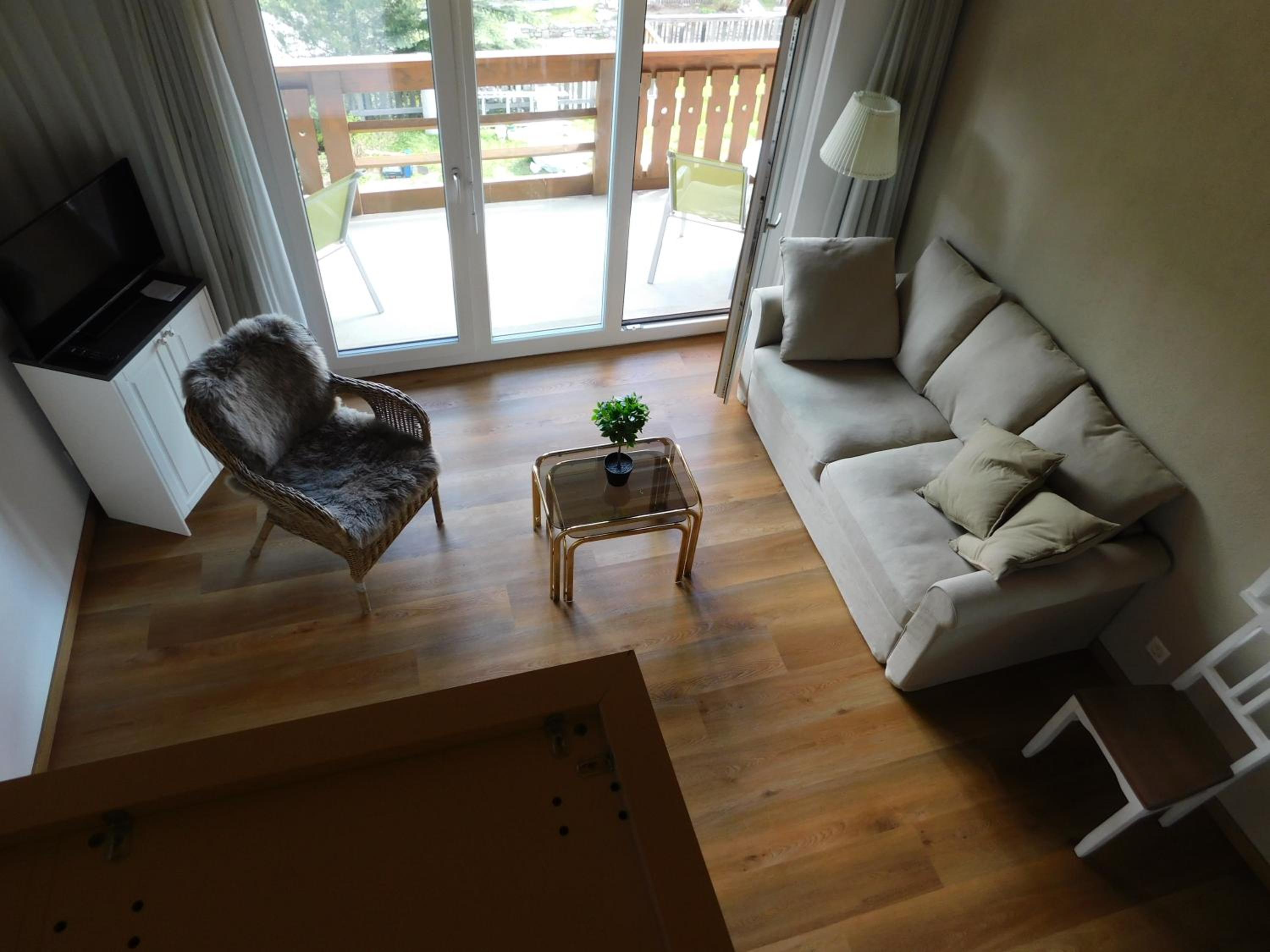 One-Bedroom Apartment photo 1