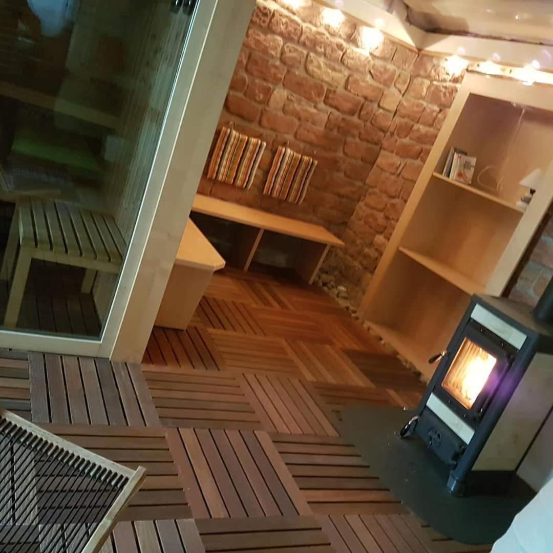 Triple Room with Shared Bathroom photo 2