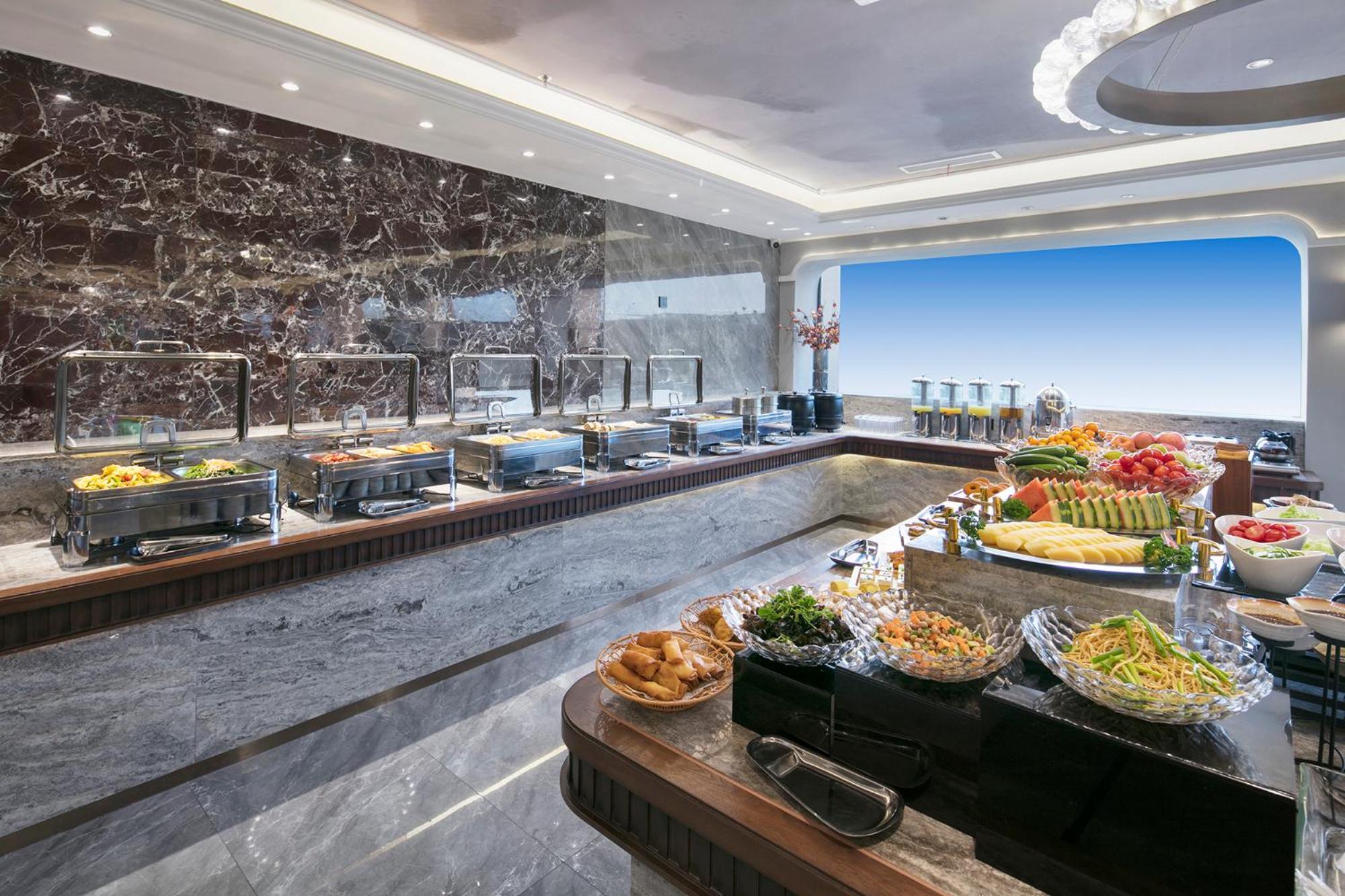 Standard King Room