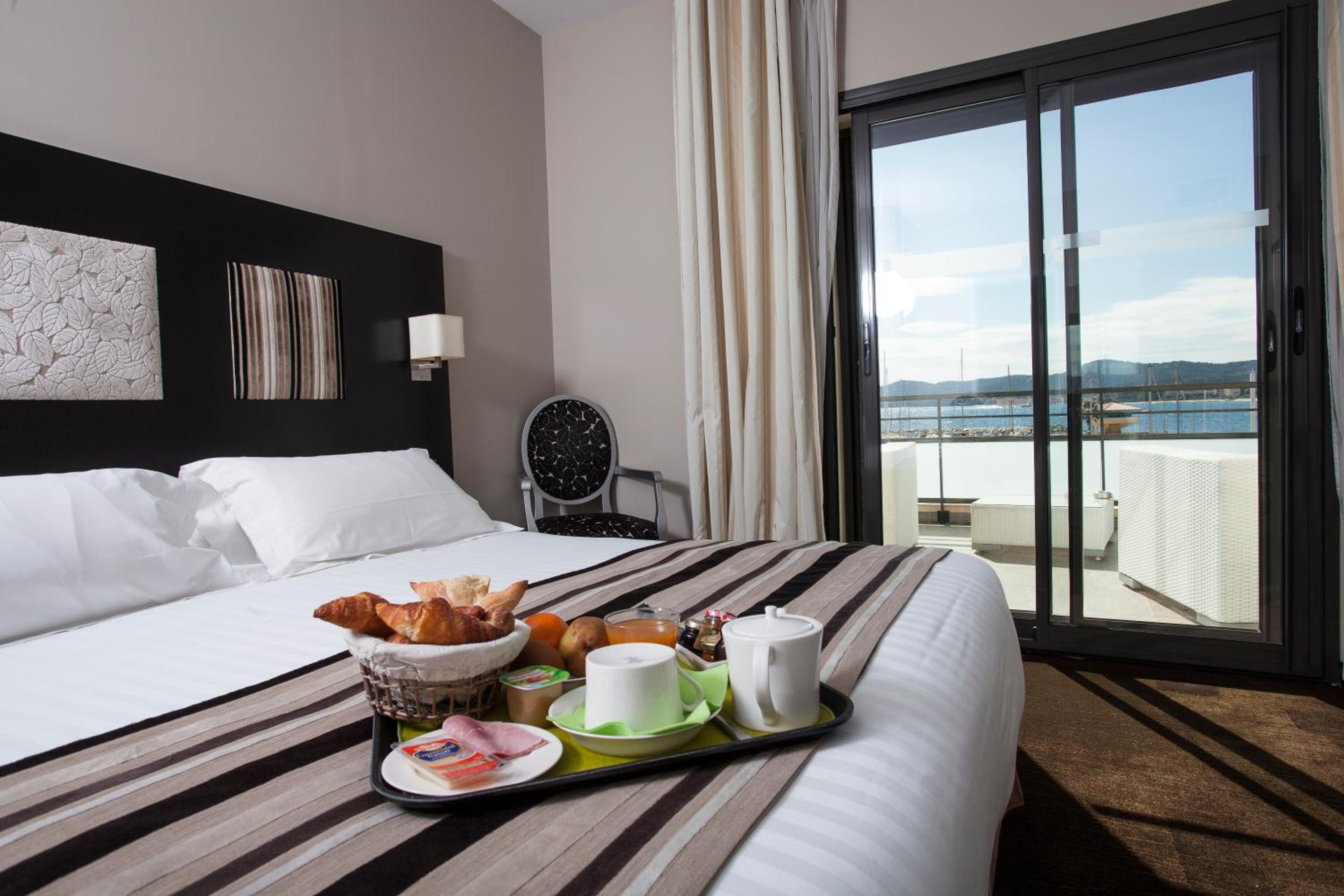 Deluxe Room with Seaview