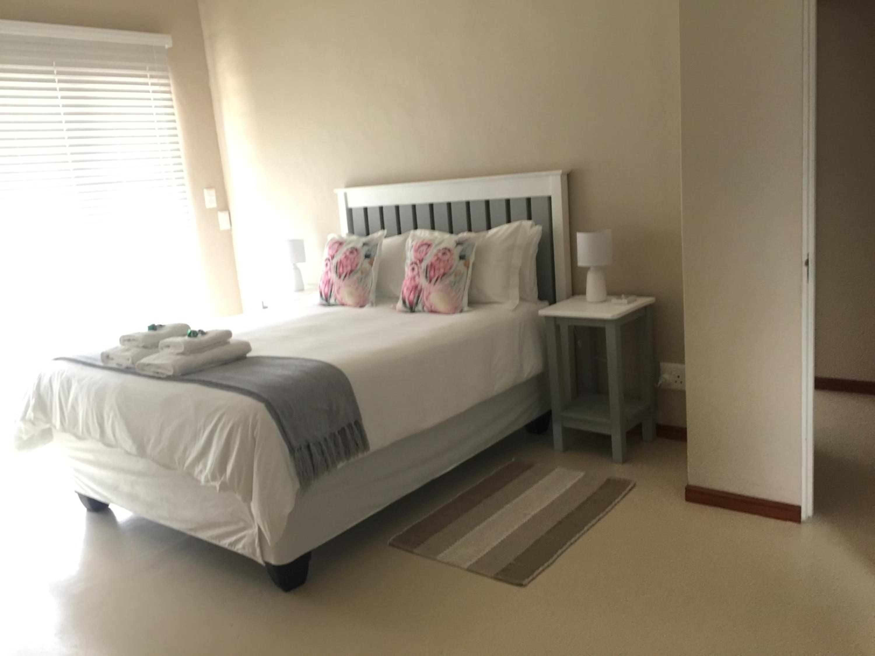 Family Room - Photo 9