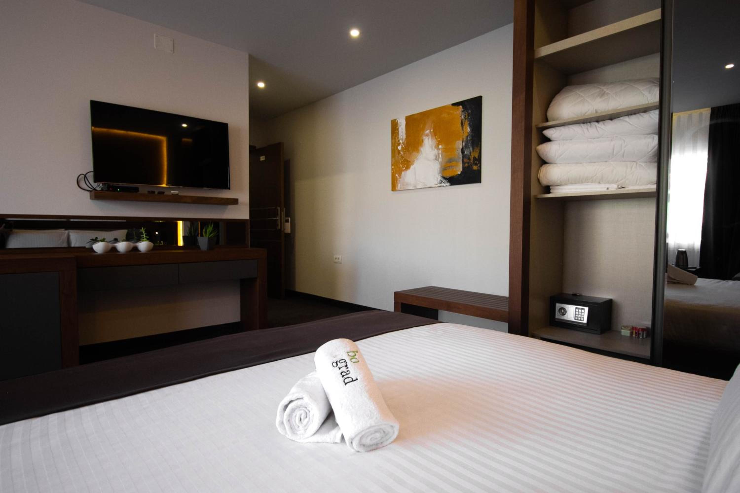 Deluxe Double Room - Photo 4