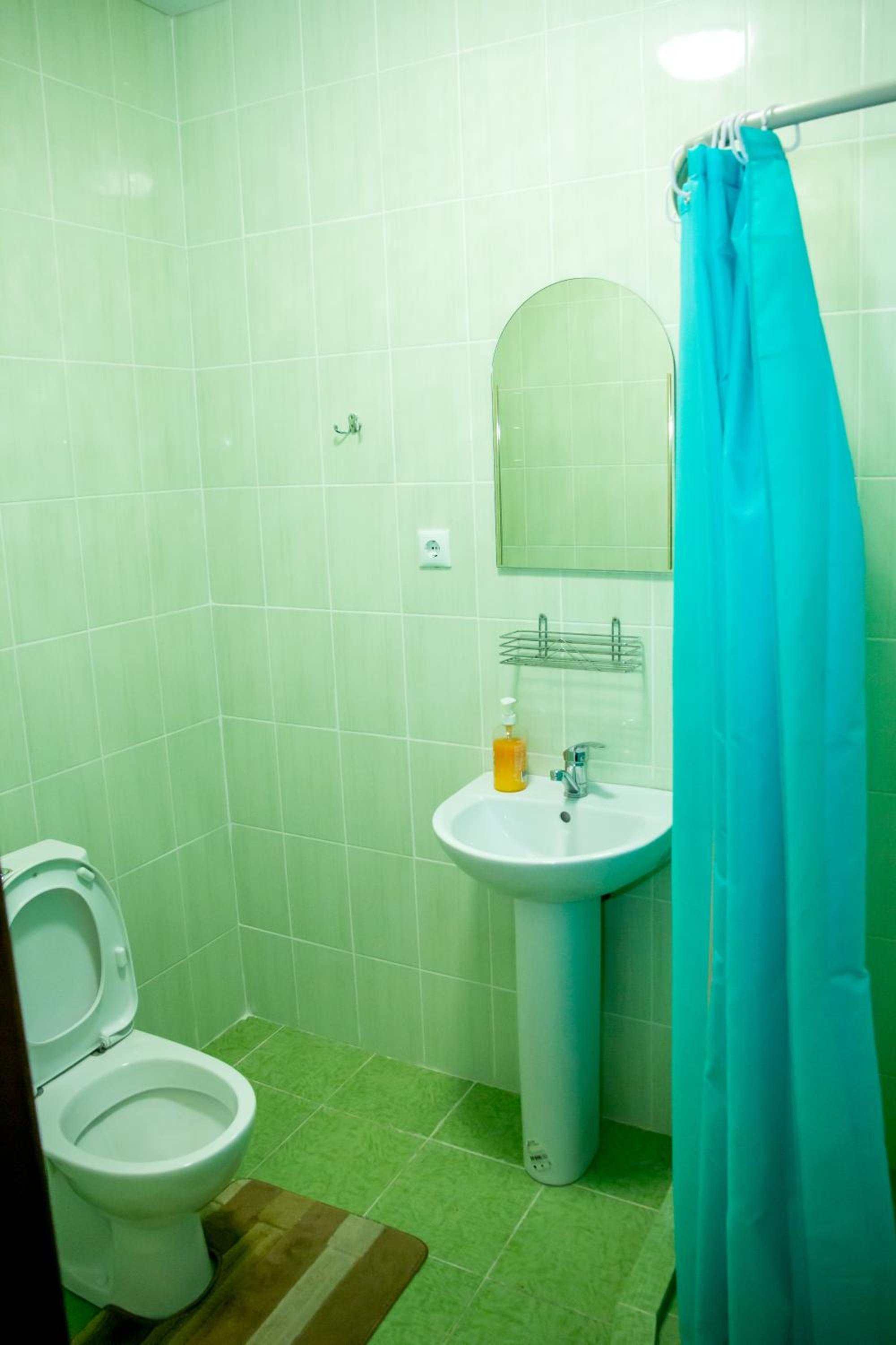 Single Room with Bathroom photo 2