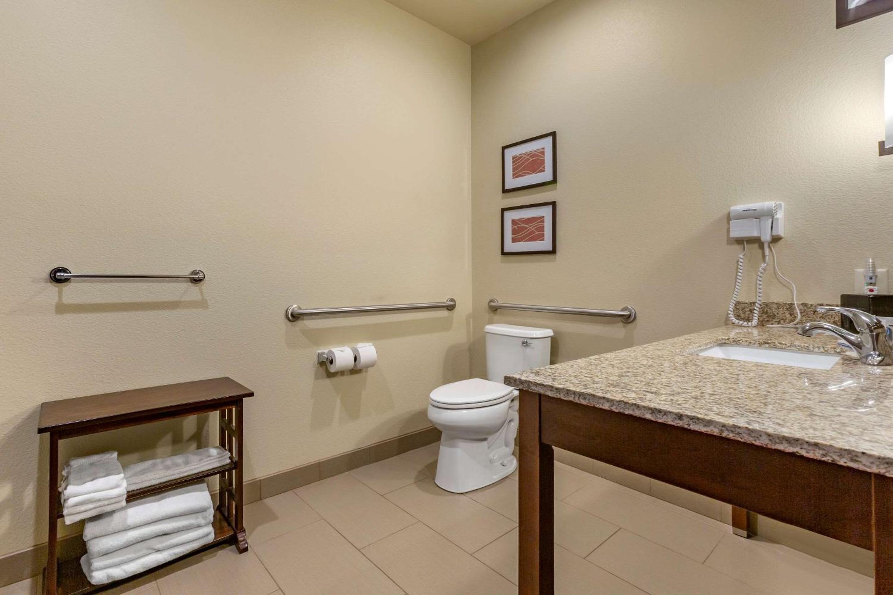 King Room - Accessible/Non-Smoking