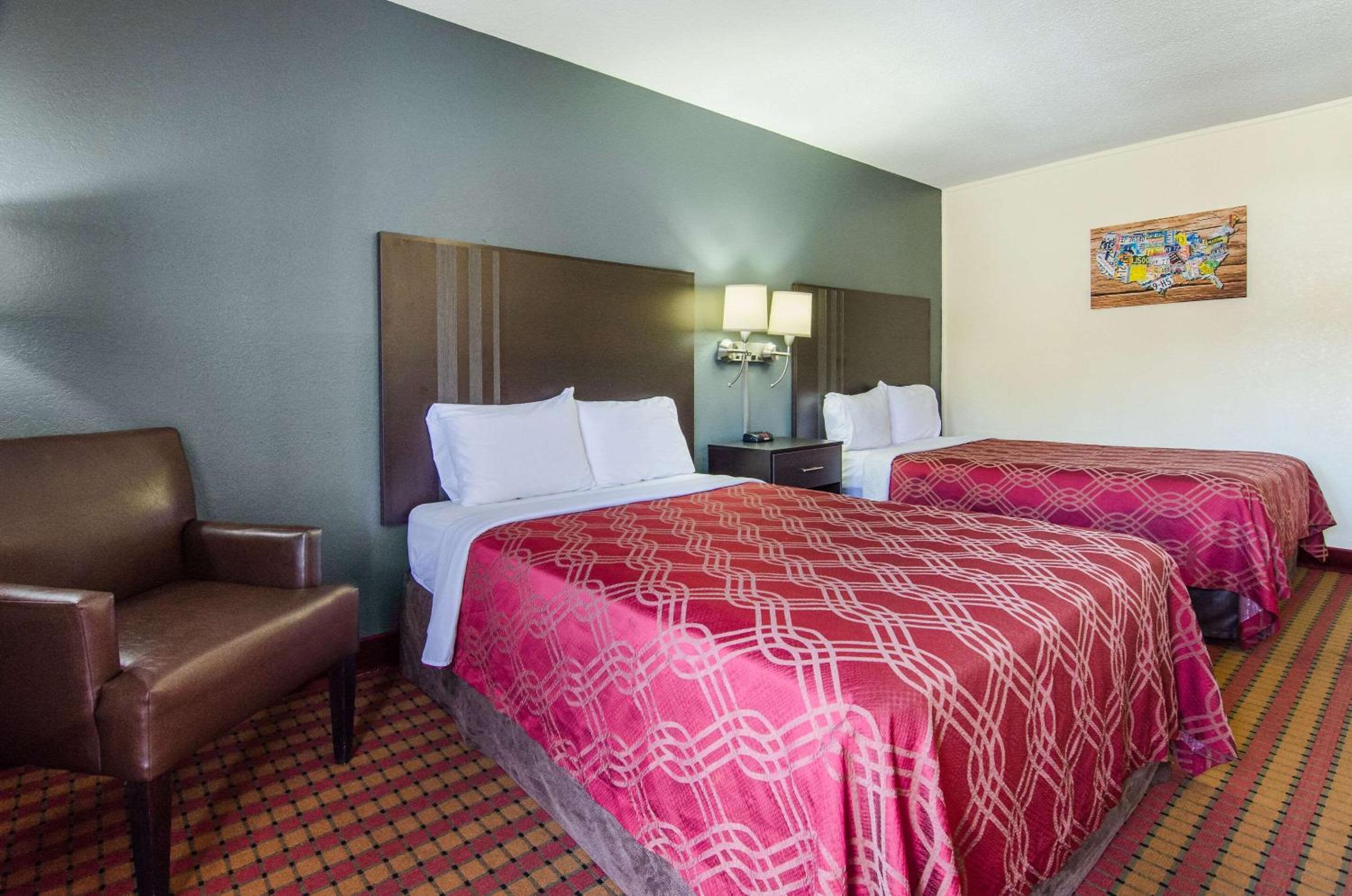 Double Room with Two Double Beds - Non-Smoking photo 1