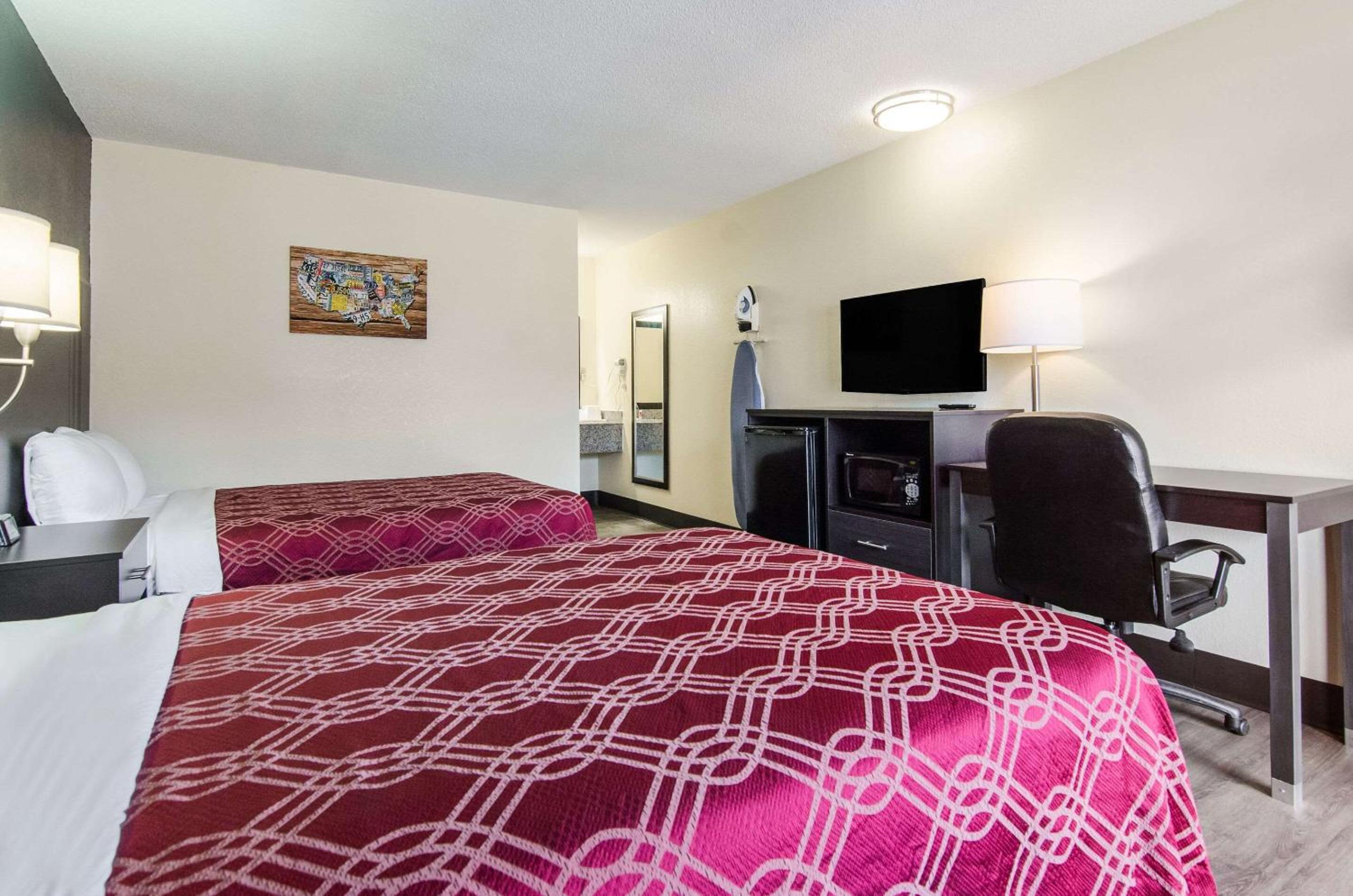 Double Room with Two Double Beds - Non-Smoking photo 3