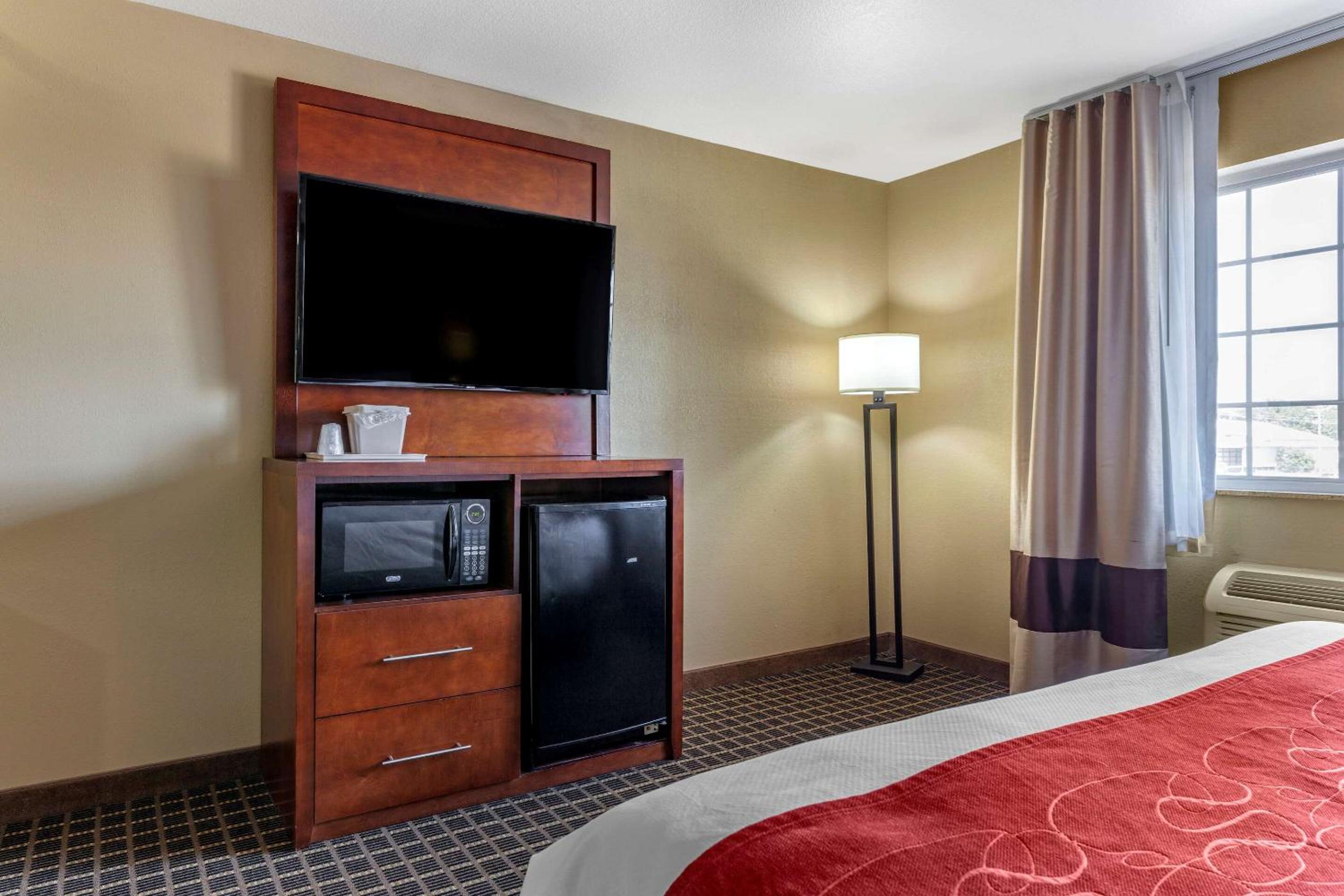 Superior King Suite with Sofabed- Non-Smoking