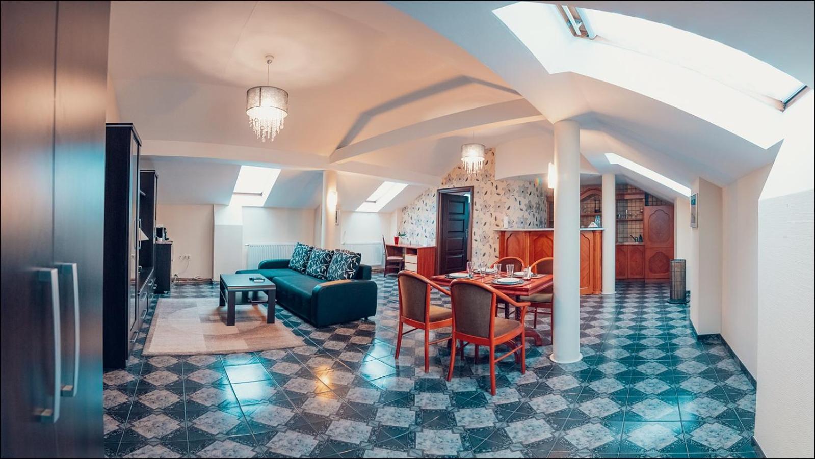 Deluxe Apartment - Photo 2
