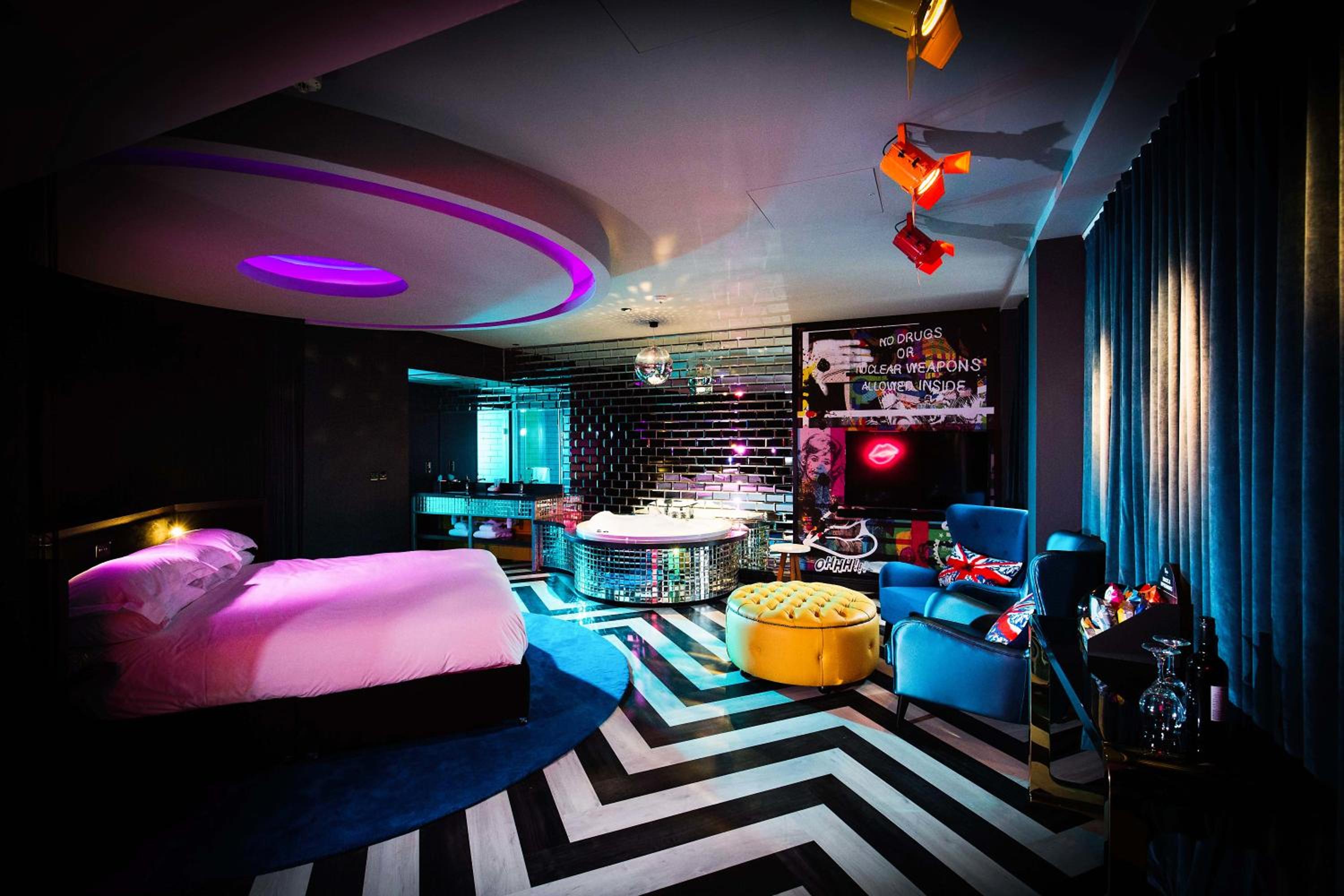 Nirvana Signature Suite - Photo 1