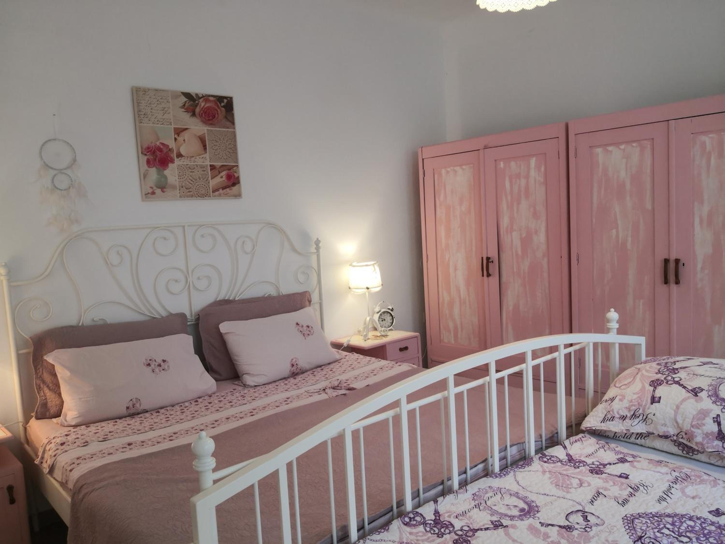 Two-Bedroom House - Photo 20