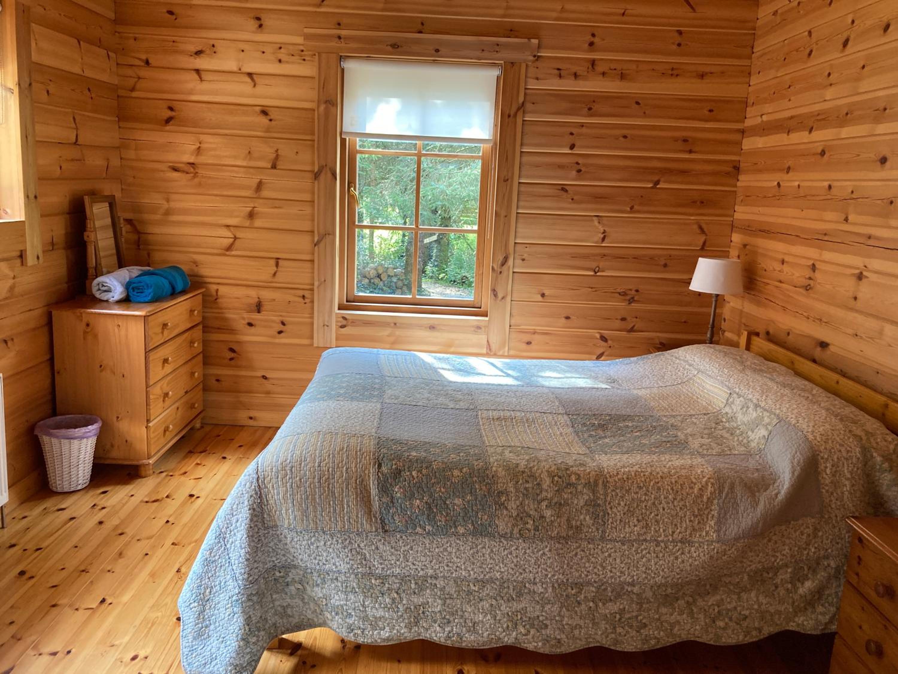 Three-Bedroom House photo 2