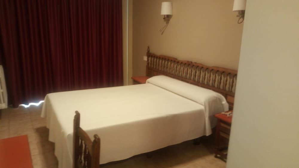 Basic Double or Twin Room