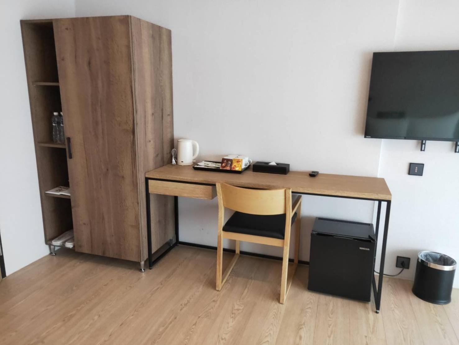 Standard Twin Room - Photo 7