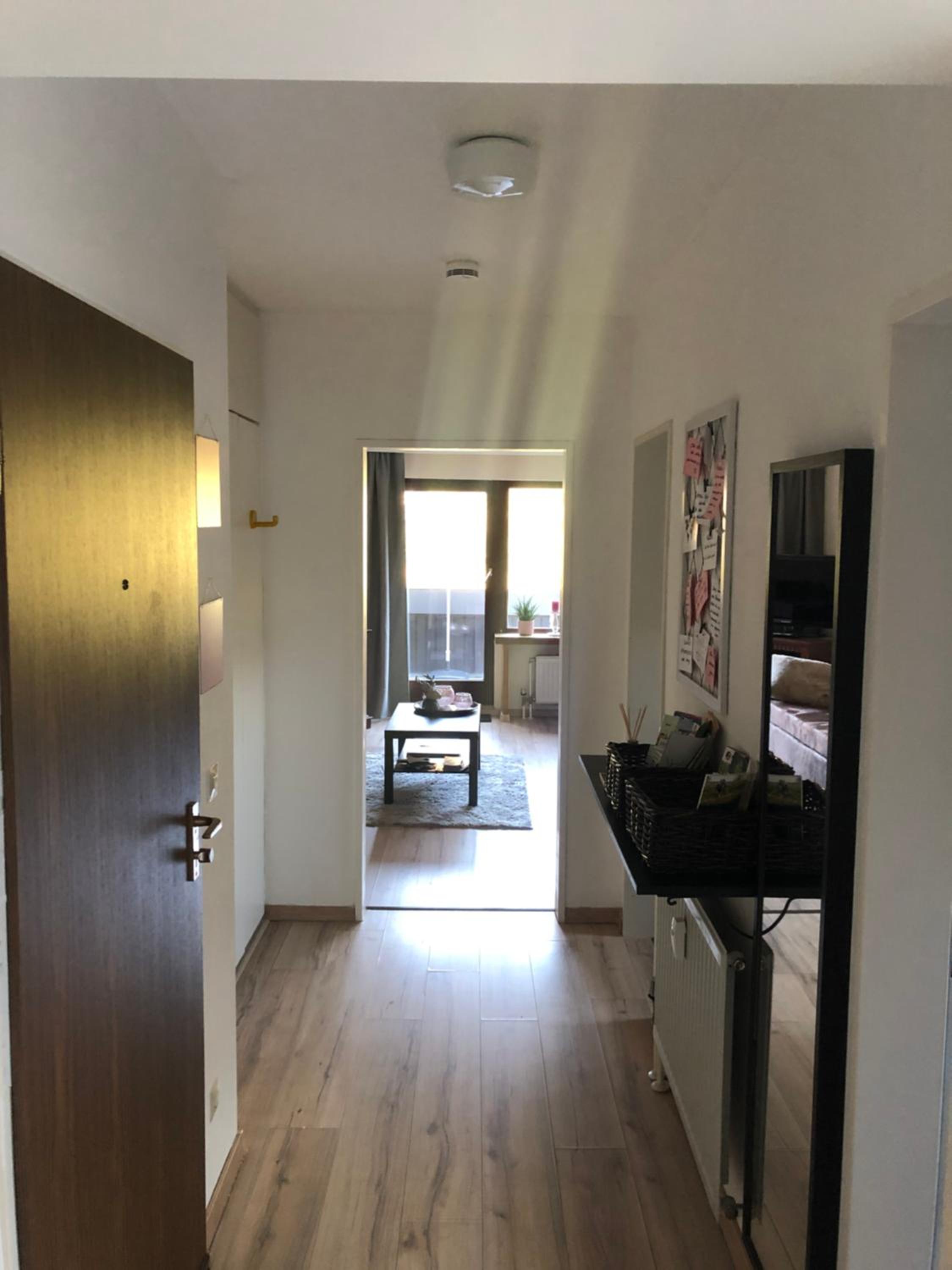 One-Bedroom Apartment - Photo 1