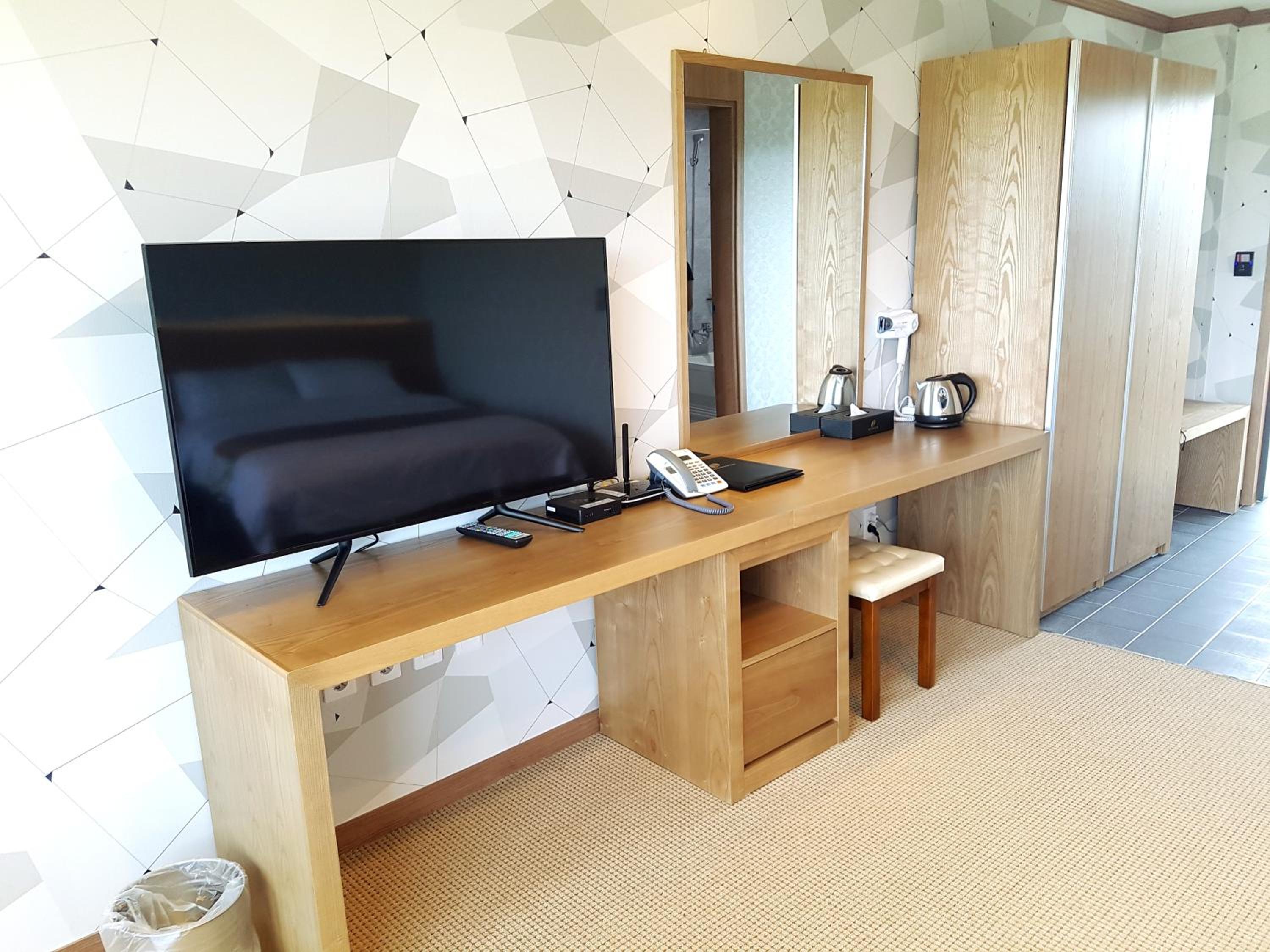 Economy Twin Room photo 2