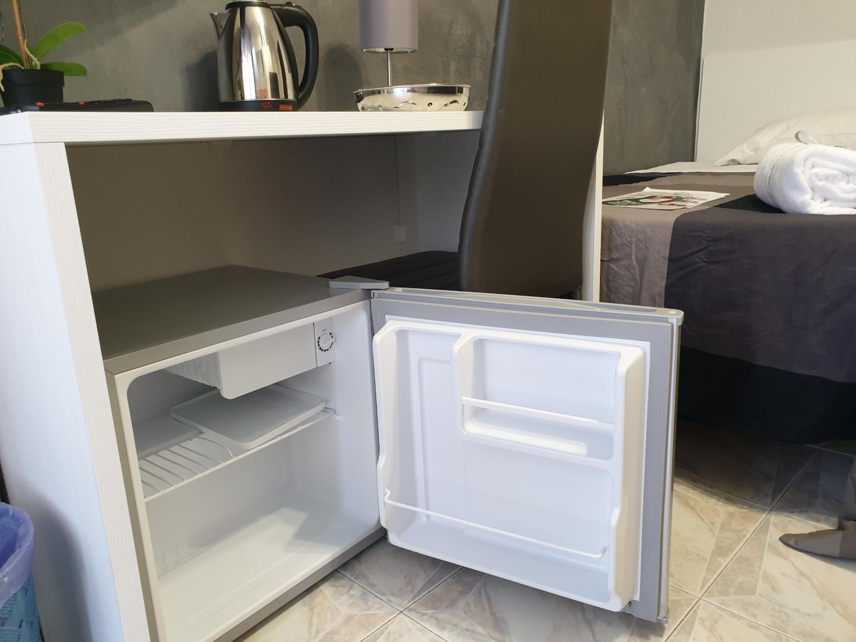 Single Room with Private Bathroom photo 1