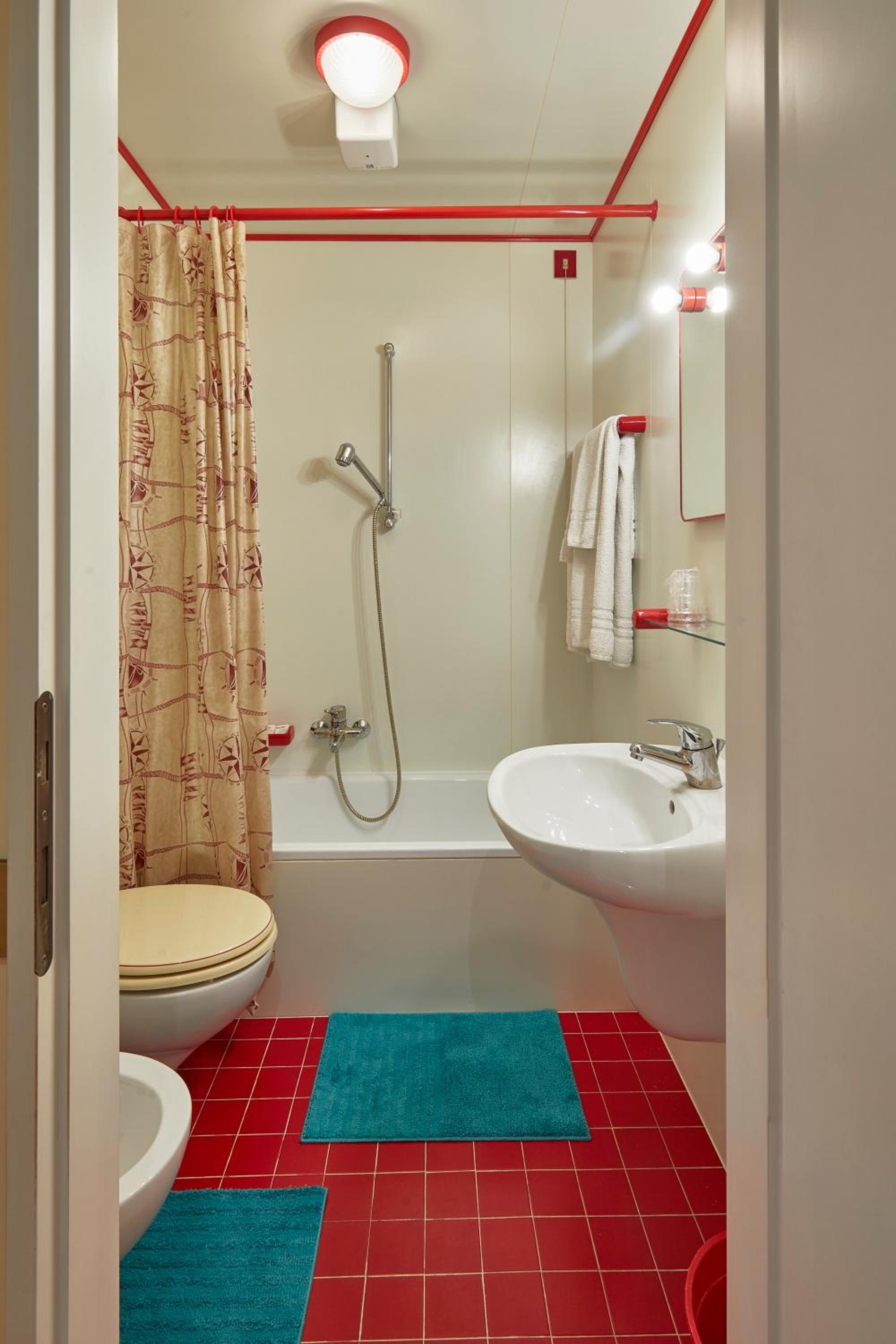 Double or Twin Room photo 2