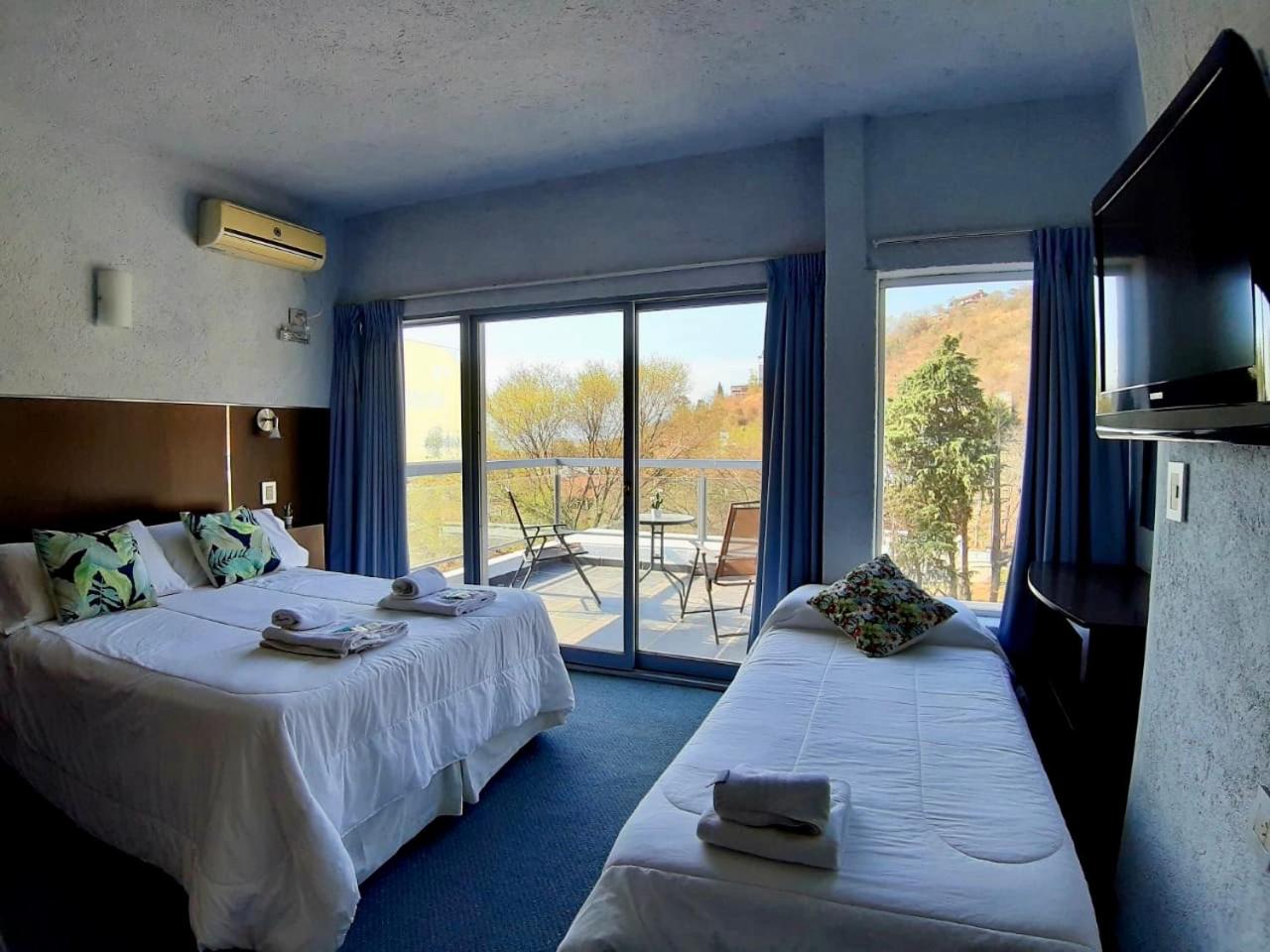 Classic Quadruple Room photo 2