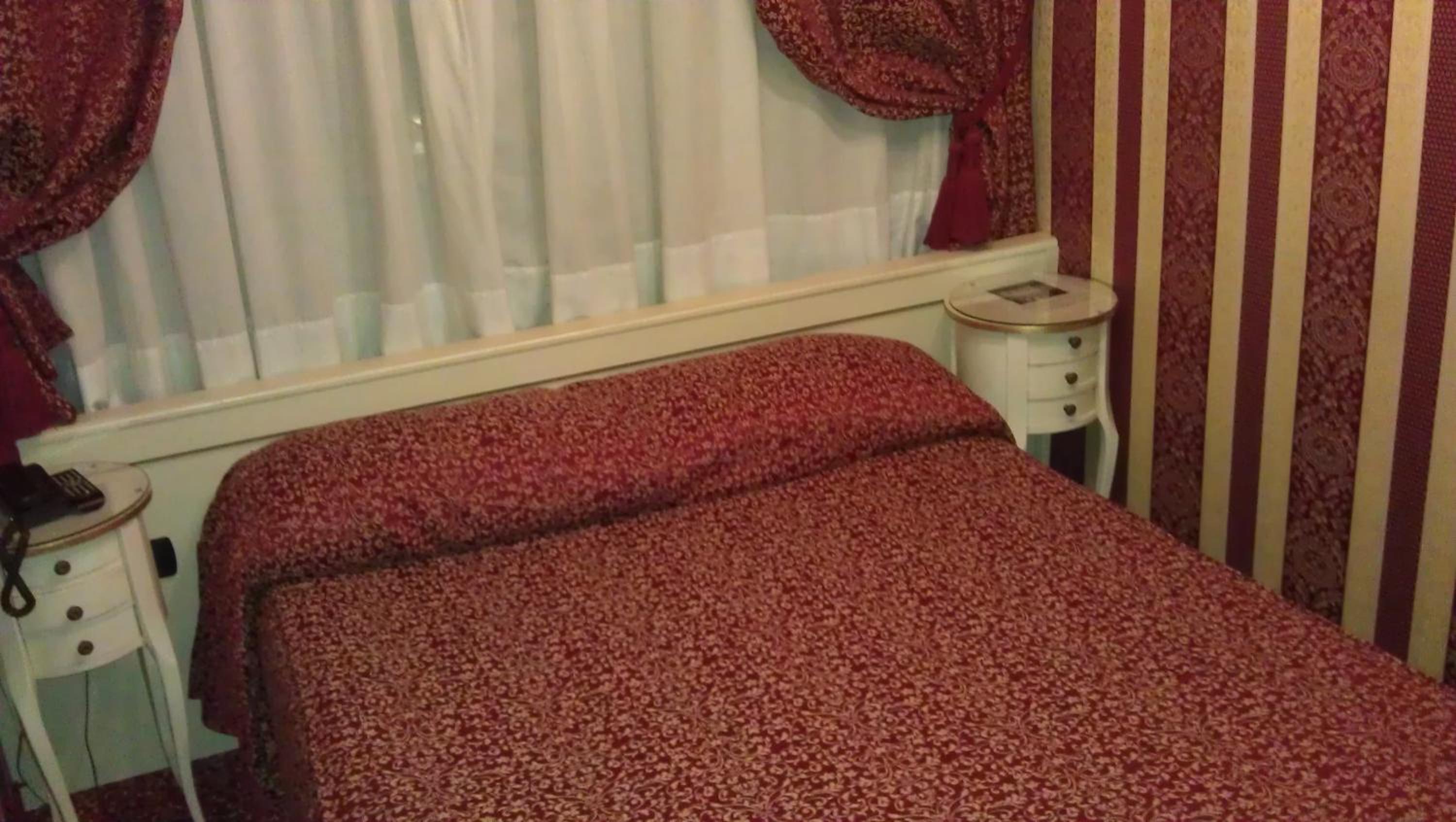 Single Room photo 2
