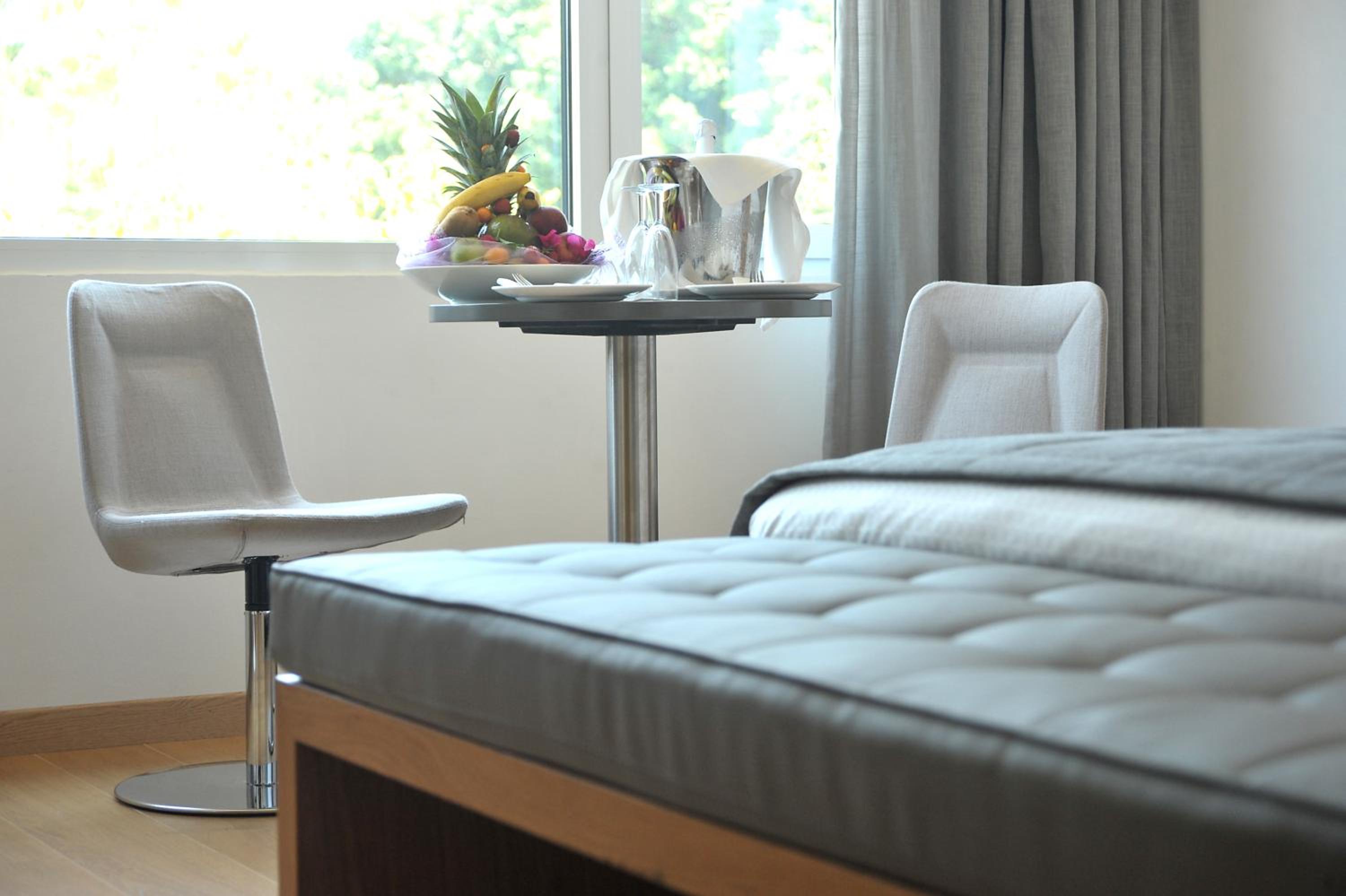 Honeymoon Suite