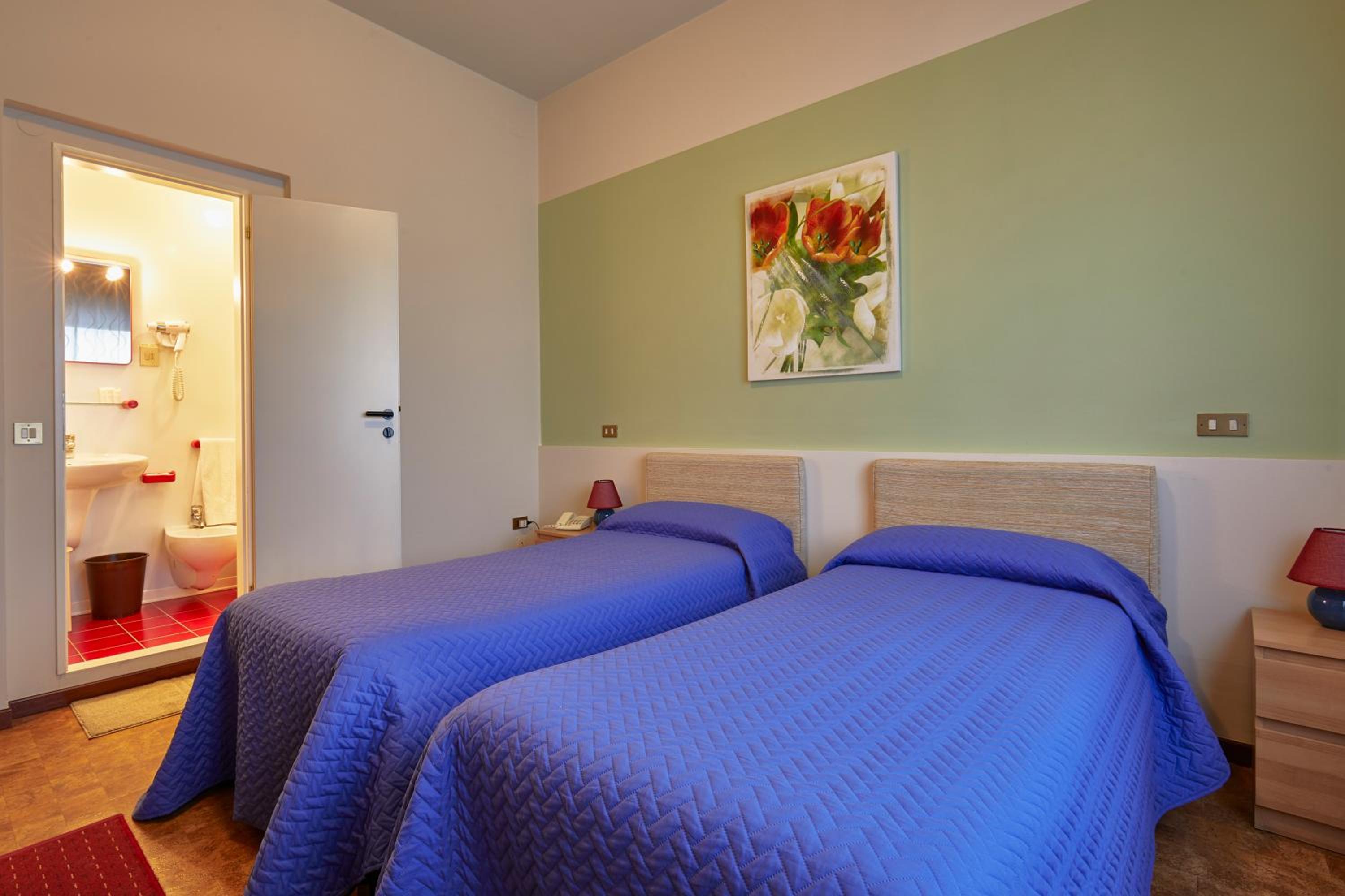 Double or Twin Room photo 1
