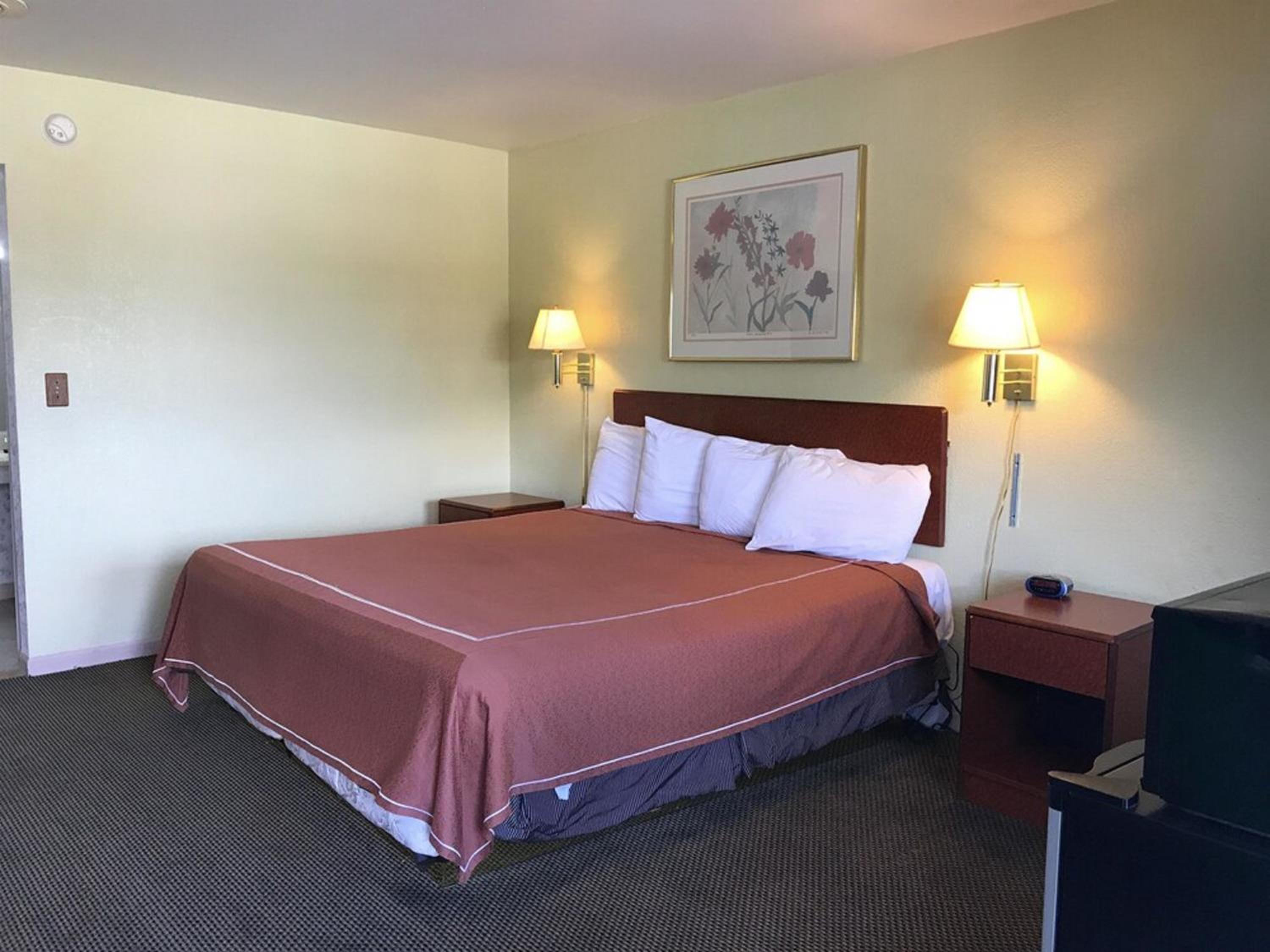Budget Double Room - Photo 1