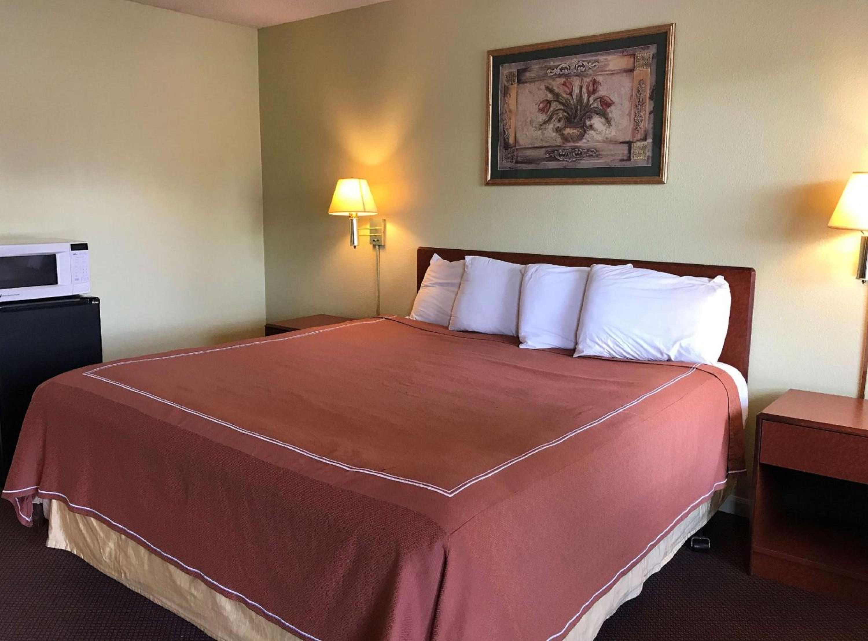 Budget Double Room - Photo 2