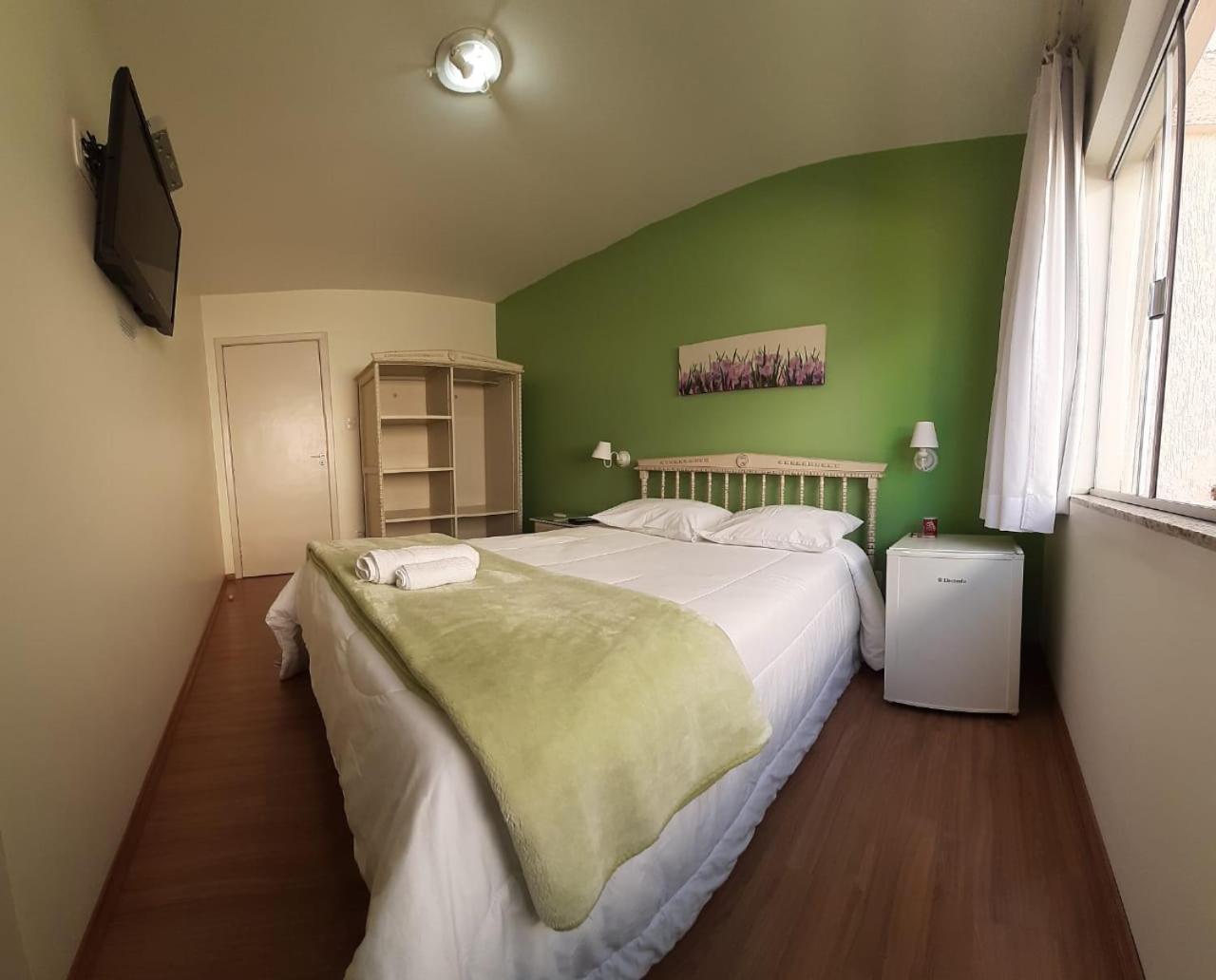 Deluxe Double or Twin Room photo 2