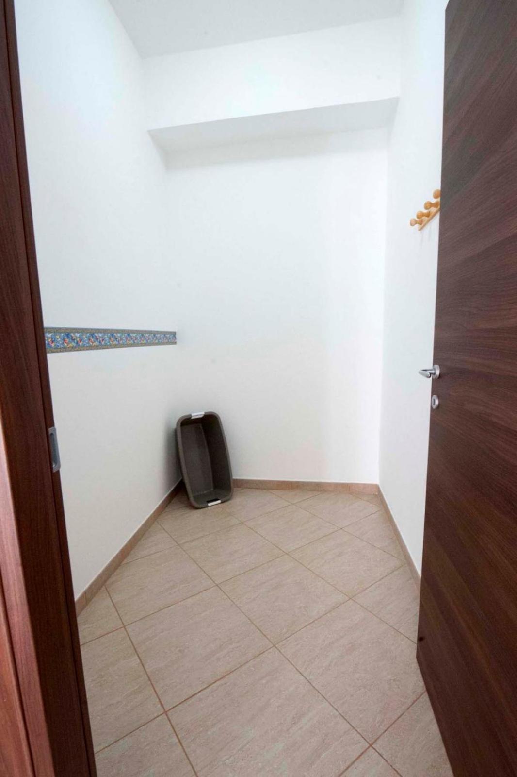 One-Bedroom Apartment with Balcony photo 2