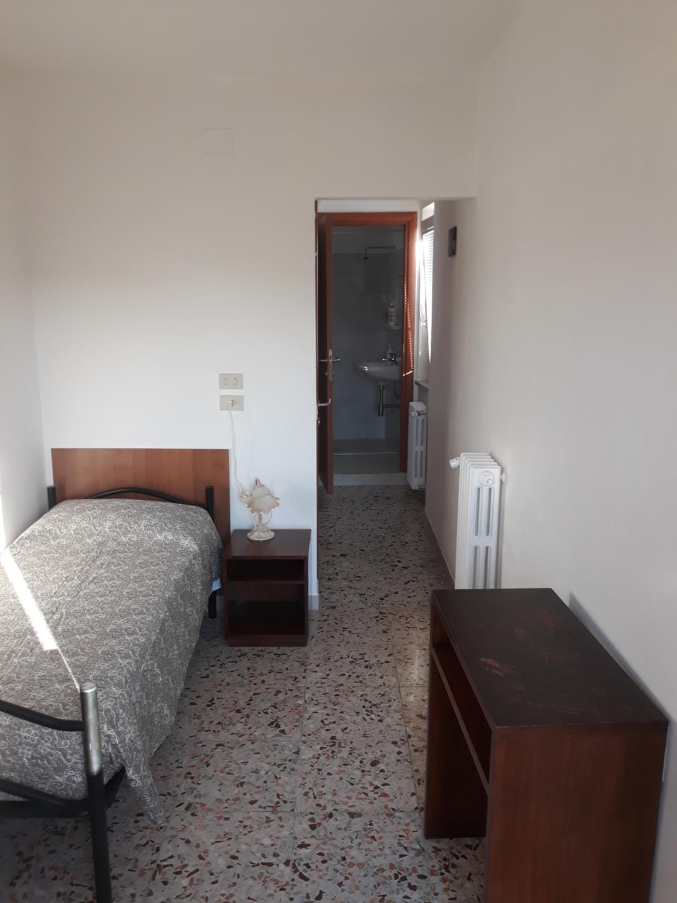 Deluxe Single Room with Balcony photo 2