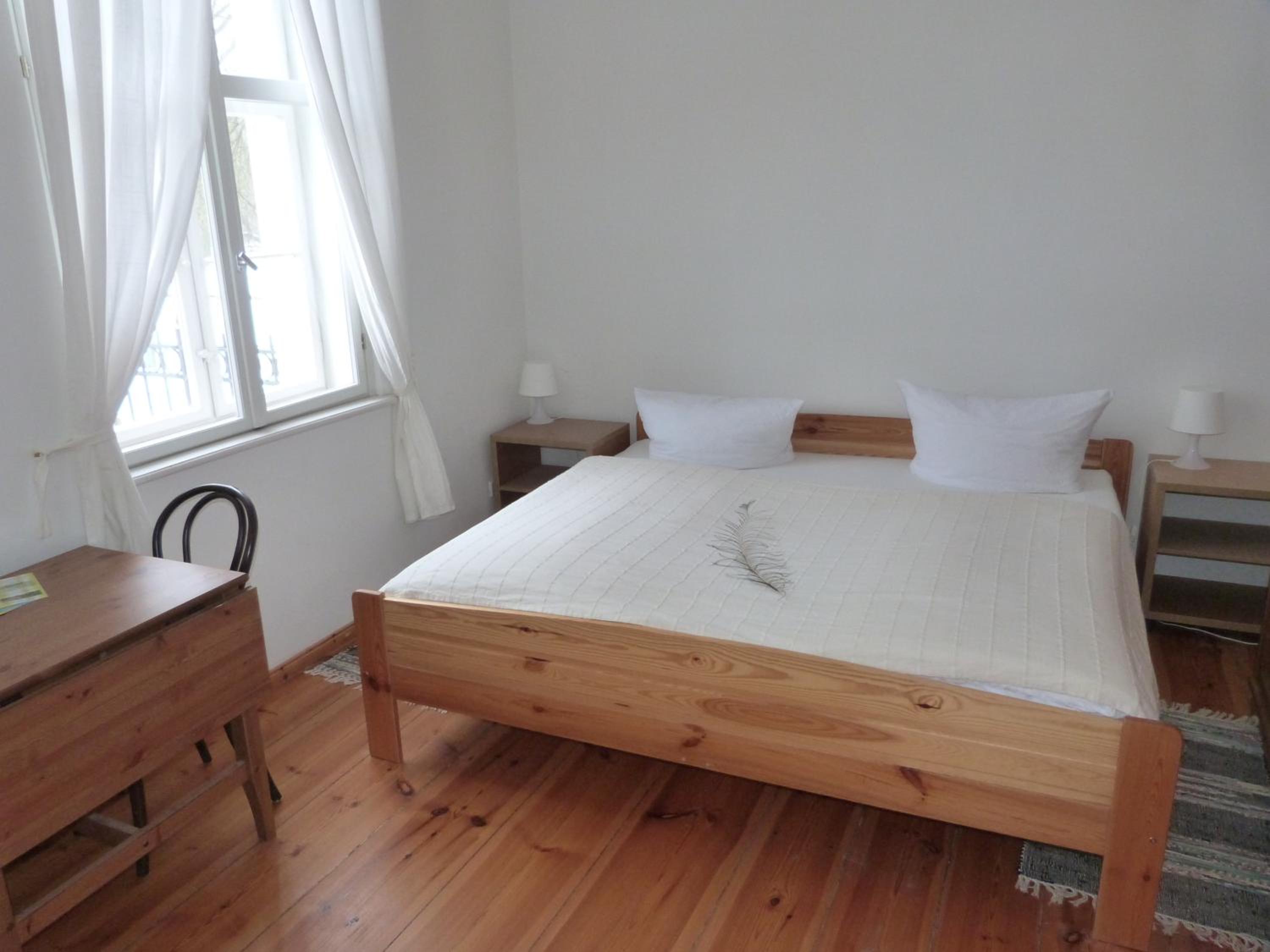 One-Bedroom Apartment with Sofa Bed
